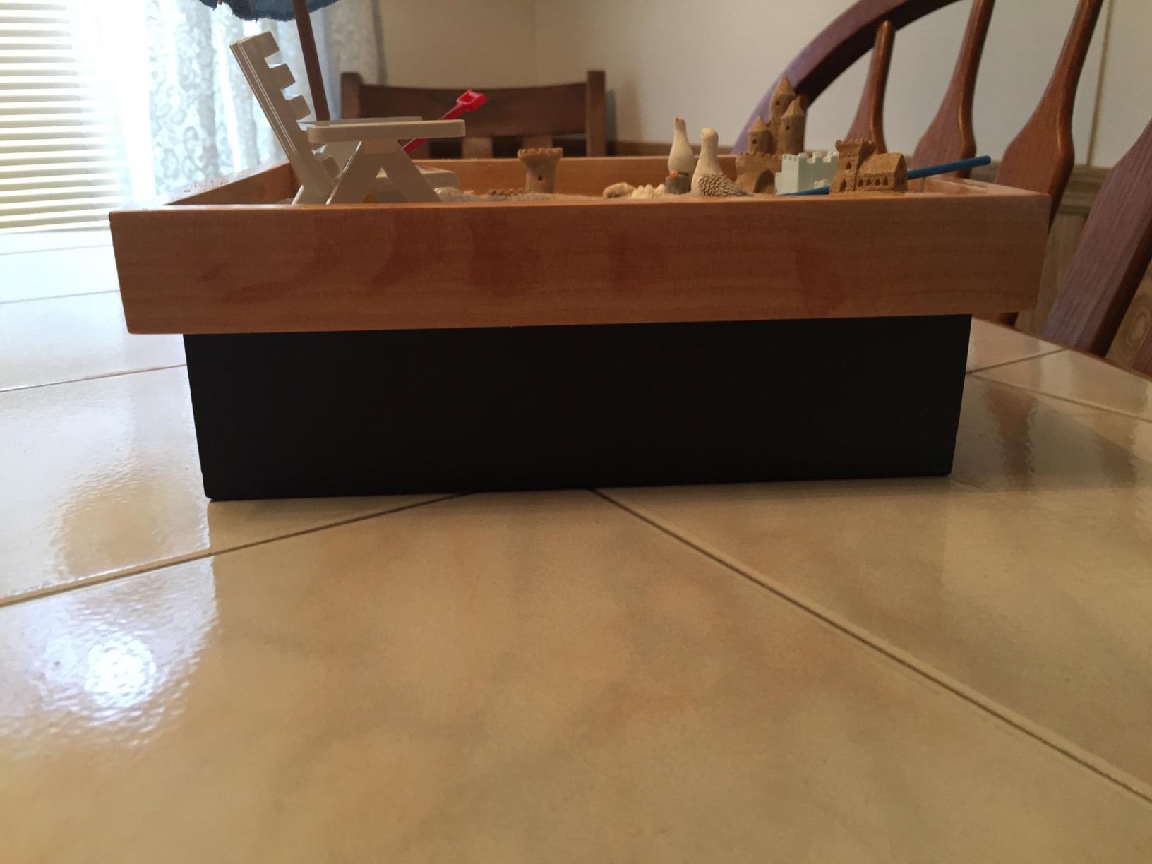 Executive Sandbox - Beach Themed Zen Garden - Desktop Stress Relieving Office Decor - Includes 8