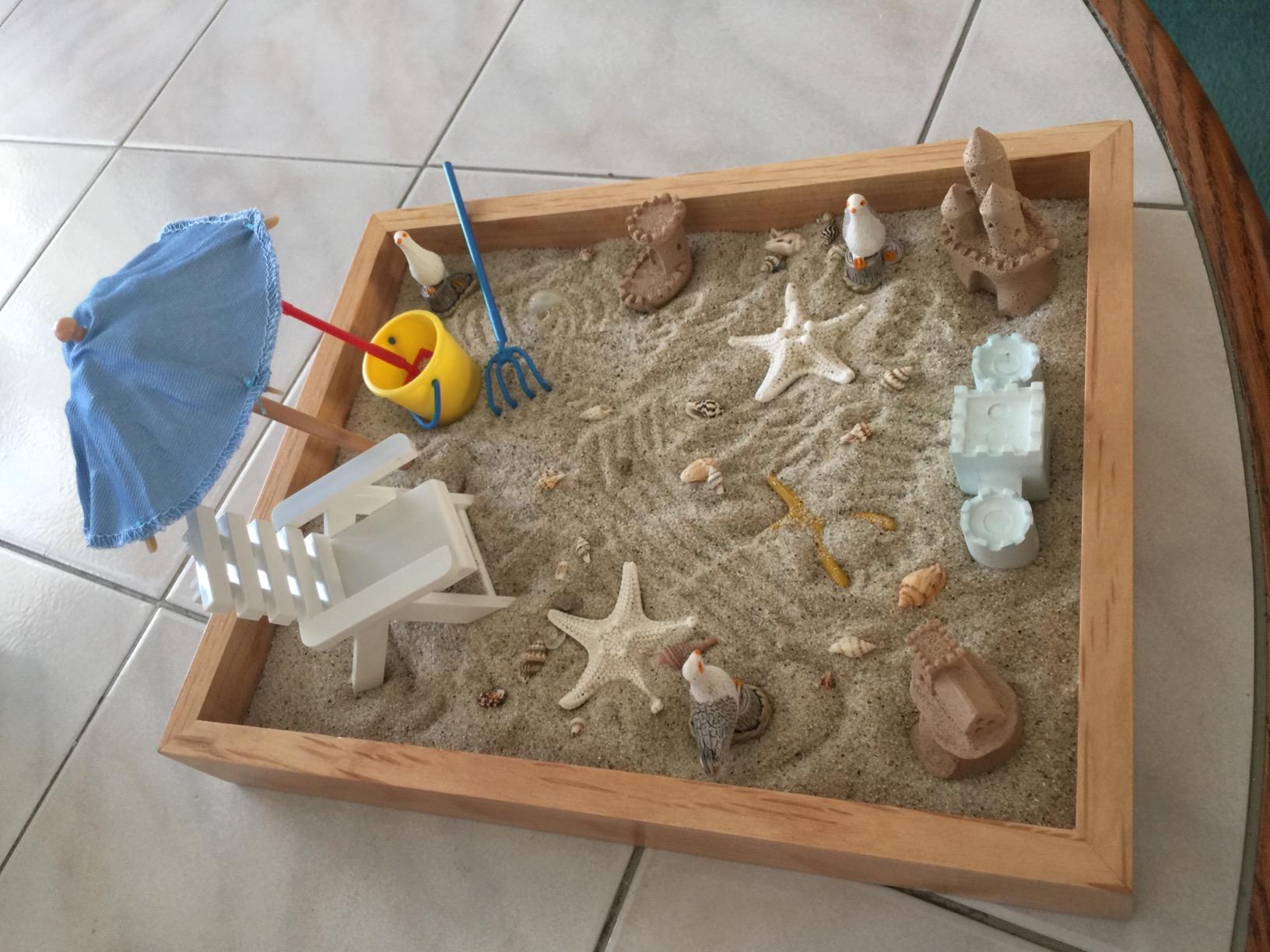 Executive Sandbox - Beach Themed Zen Garden - Desktop Stress Relieving Office Decor - Includes 8