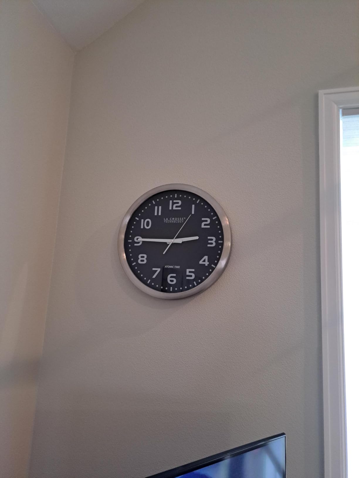 La Crosse Technology WT-3161BK 16 Inch Stainless Steel Atomic Clock, Analog, Silver customer photo 1