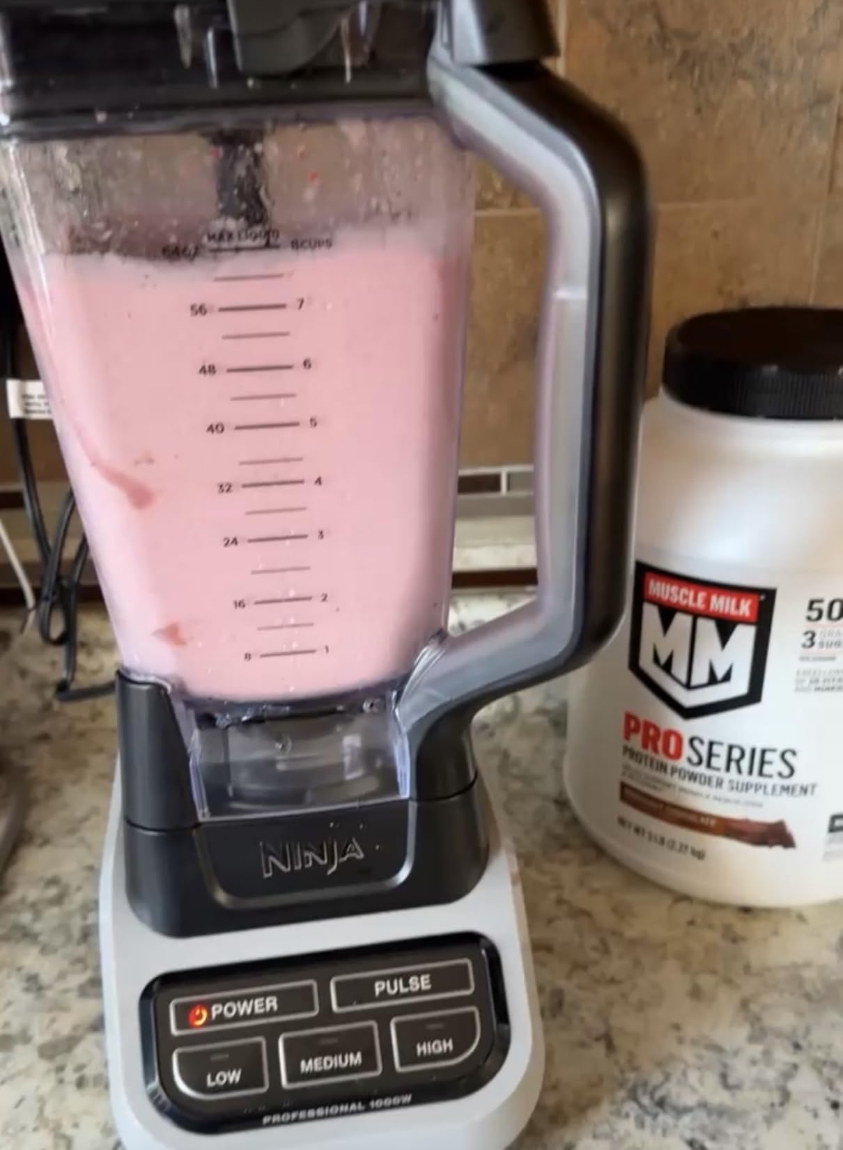 Ninja Professional Blender, 1000W, Total Crushing Tech, 72oz Pitcher, BL610 customer photo 1