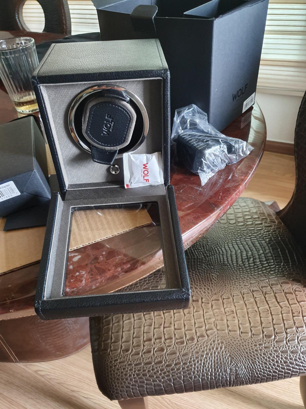Wolf Cub Single Watch Winder with Glass Cover customer photo 1