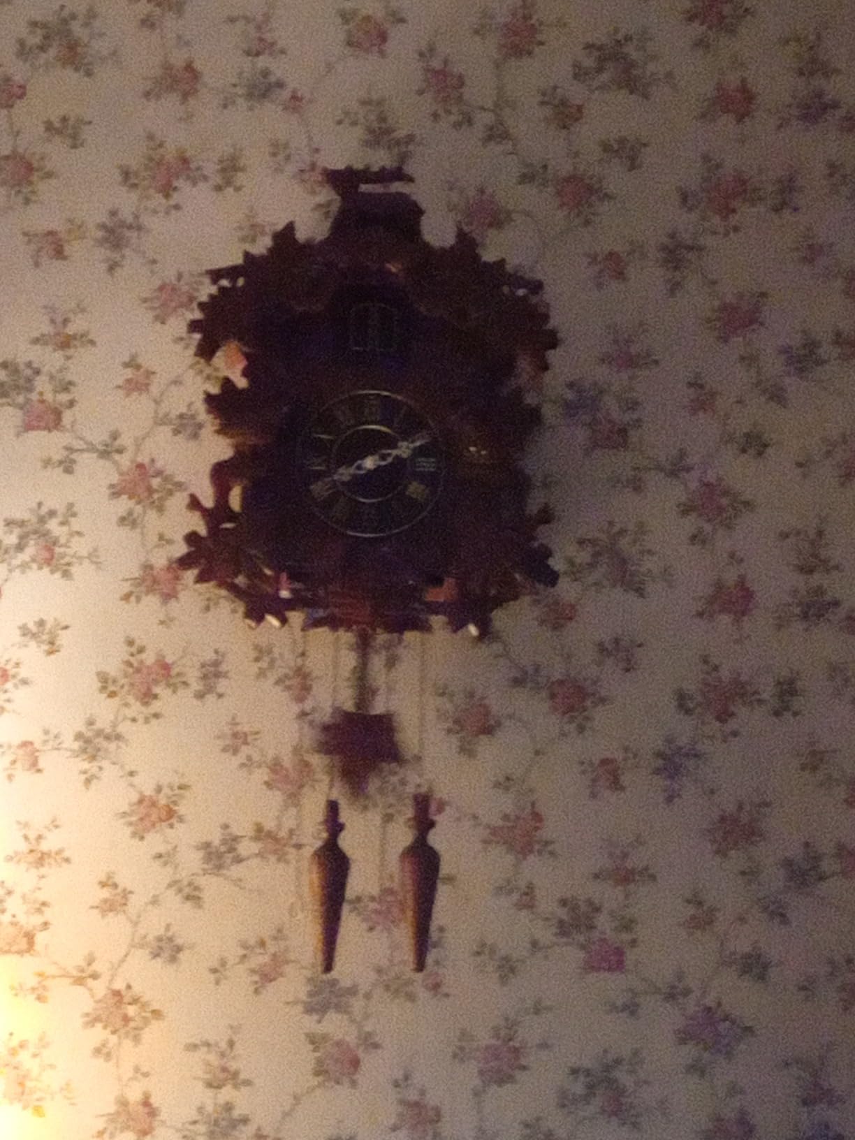 Kendal Large Handcrafted Wood Cuckoo Clock MX015-1 customer photo 1