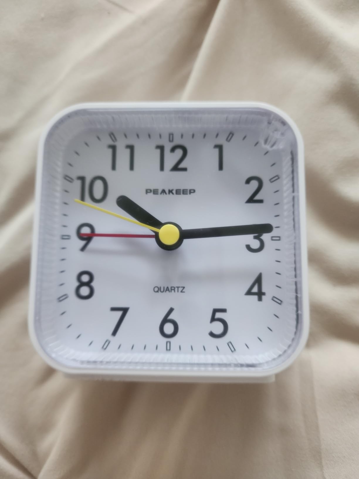 Peakeep Small Battery Operated Analog Travel Alarm Clock Silent | No Ticking, Lighted on Demand and Snooze, Beep Sounds, Gentle Wake, Ascending Alarm, Easy Set (White) customer photo 2