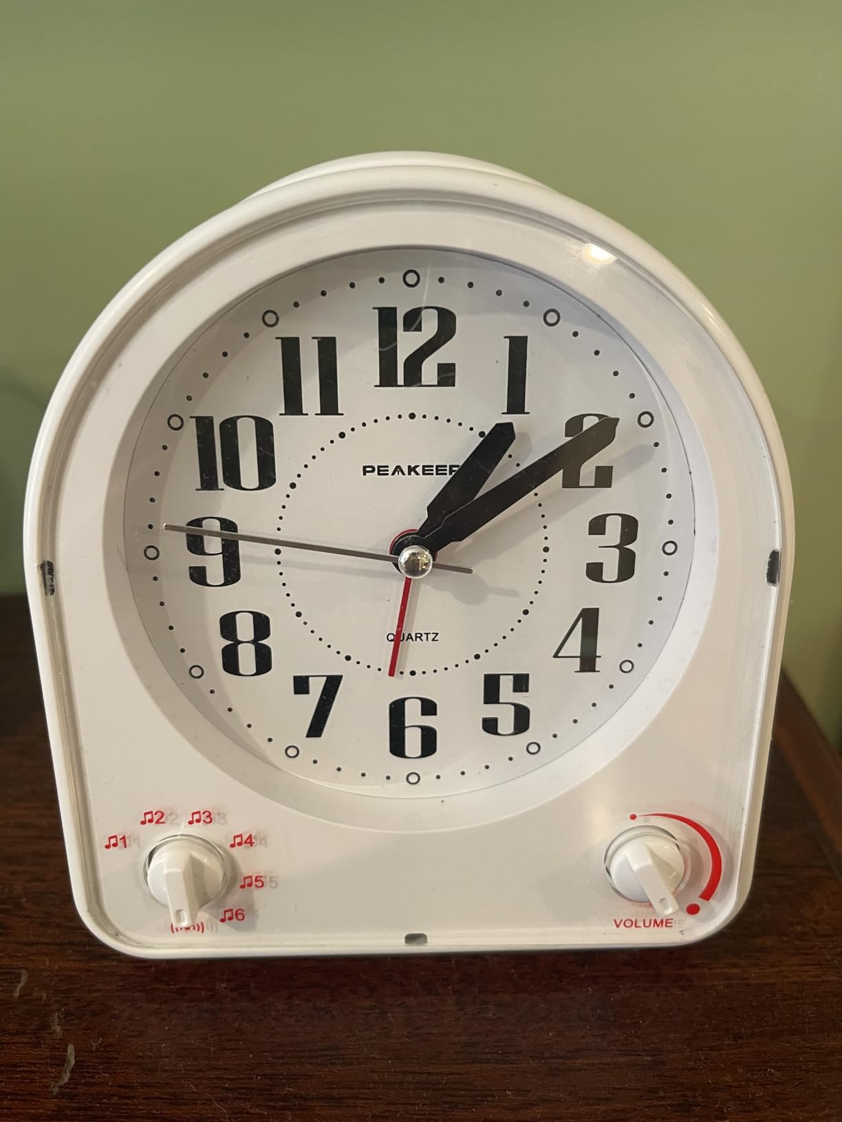 Peakeep Analog Alarm Clock Non-Ticking Silent, 7 Wake-up Sounds | with Volume Control, Nightlight and Snooze, AA Battery Operated (Black) customer photo 1