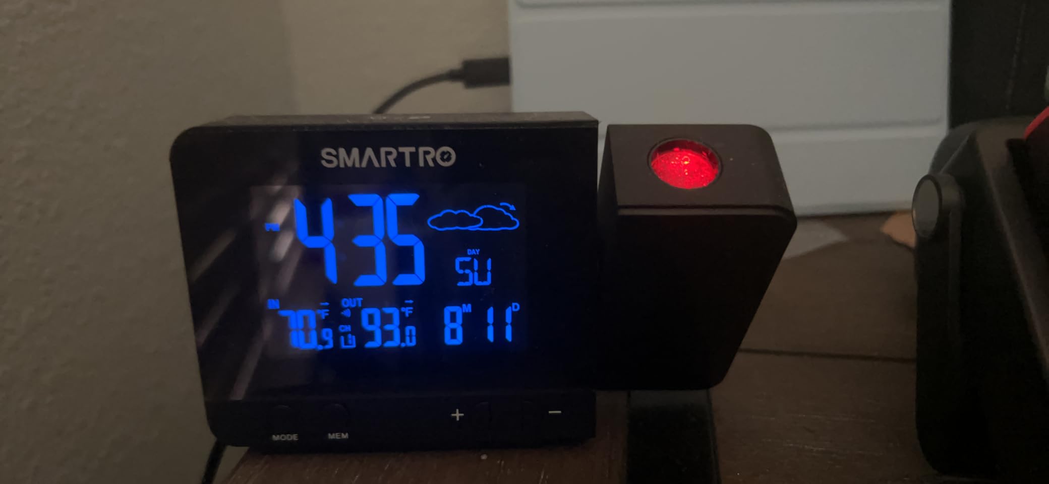 SMARTRO SC31B Digital Projection Alarm Clock with Weather Station, Indoor Outdoor Thermometer for Bedrooms, USB Charger, AC Battery Operated customer photo 2