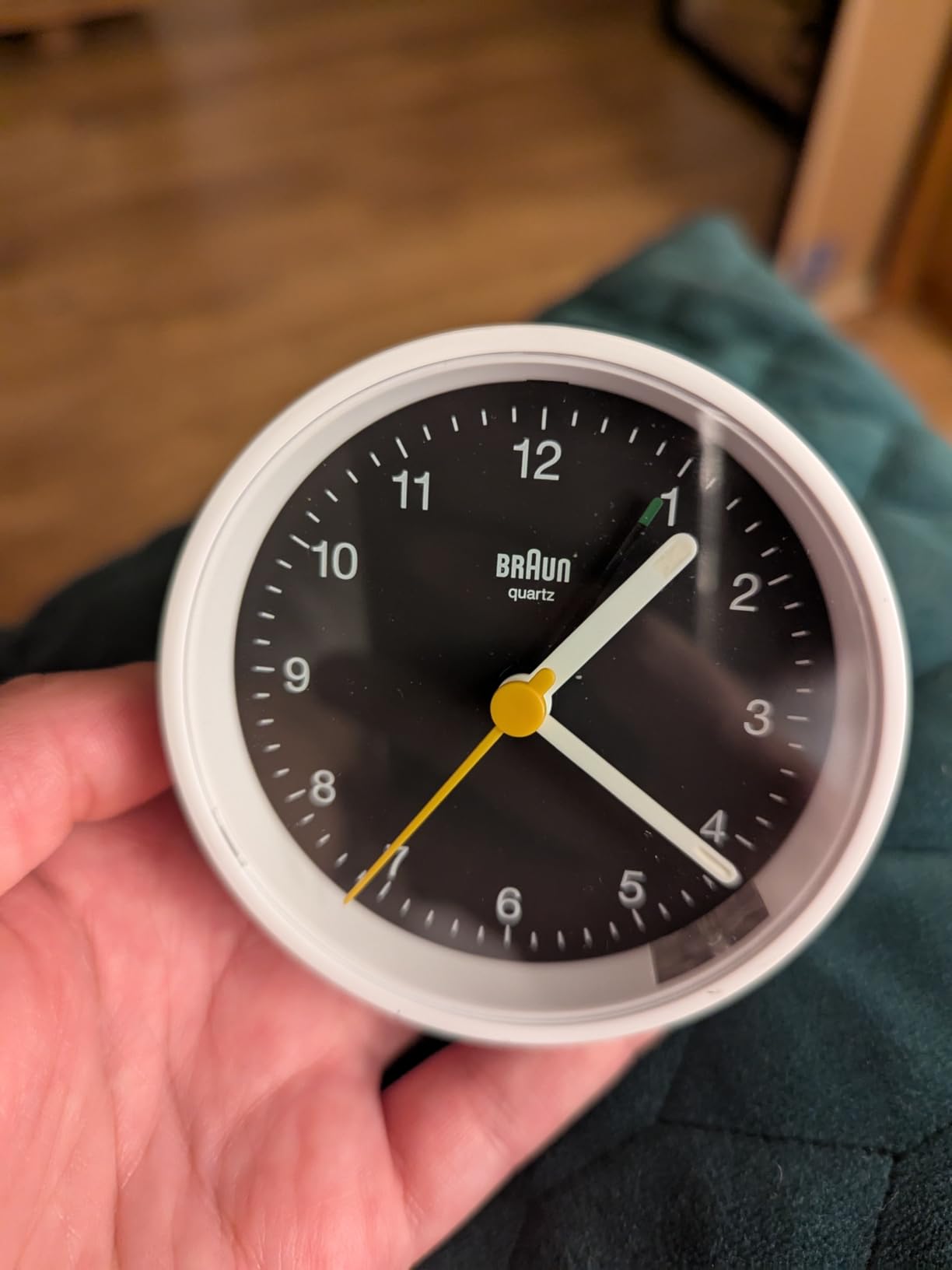 Braun Classic Analogue Alarm Clock with Snooze and Light, Quiet Quartz Movement, Crescendo Beep Alarm in White, Model BC12W. customer photo 1