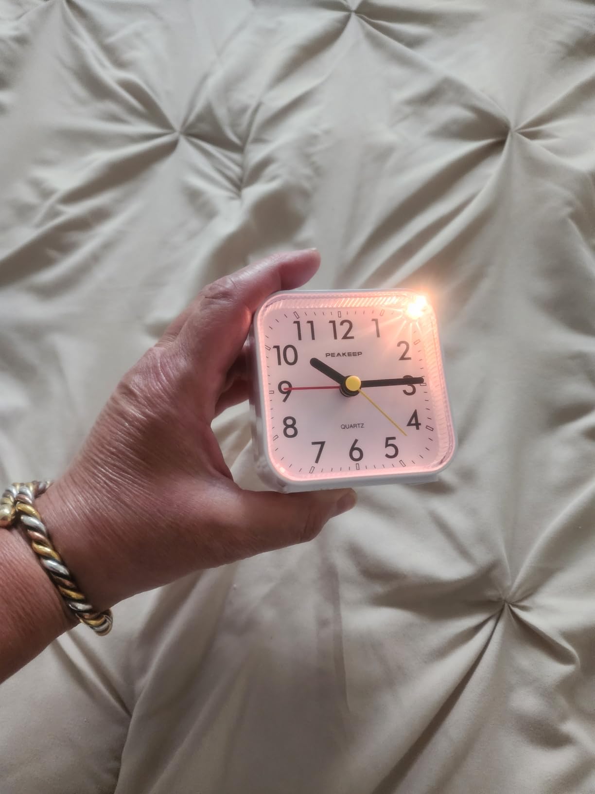Peakeep 3D Numbers No Tick-Tock Analog Alarm Clock Classic Beep Sound | Snooze, Manual Light and Battery Powered Small for Travel (White-3D) customer photo 1