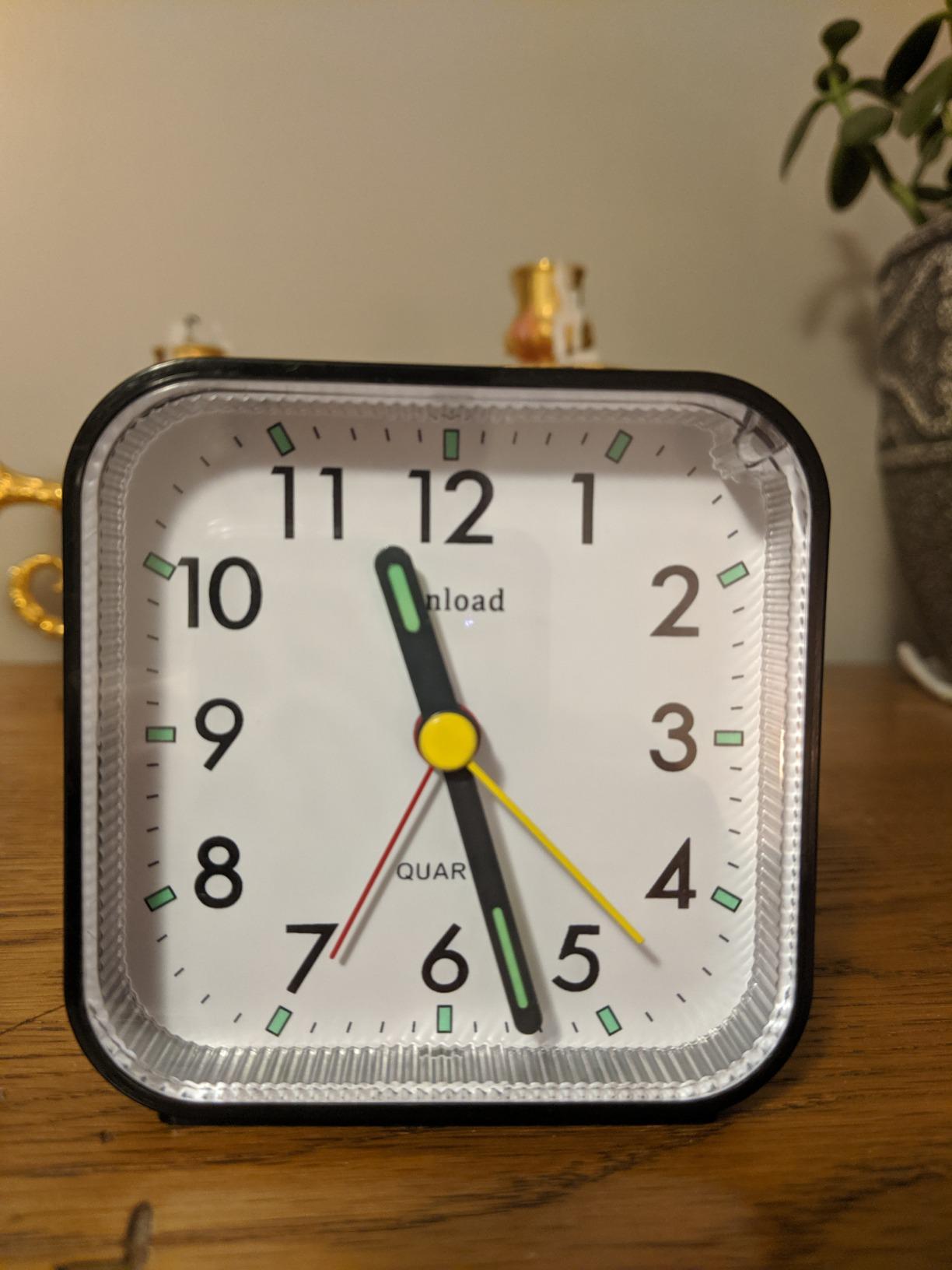 Tinload Small Battery Operated Analog Travel Alarm Clock Silent Non Ticking, Gentle Wake, Ascending Beep Sounds, Snooze, Lighted on Demand, Easy Set(Black) customer photo 1