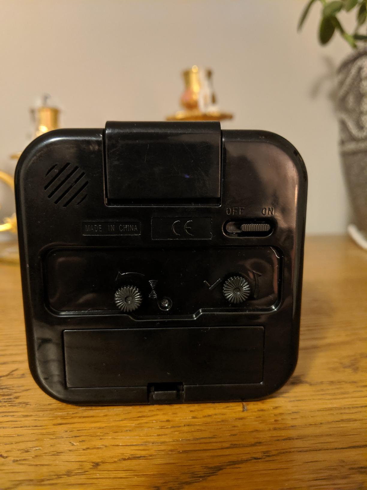 Tinload Small Battery Operated Analog Travel Alarm Clock Silent Non Ticking, Gentle Wake, Ascending Beep Sounds, Snooze, Lighted on Demand, Easy Set(Black) customer photo 2