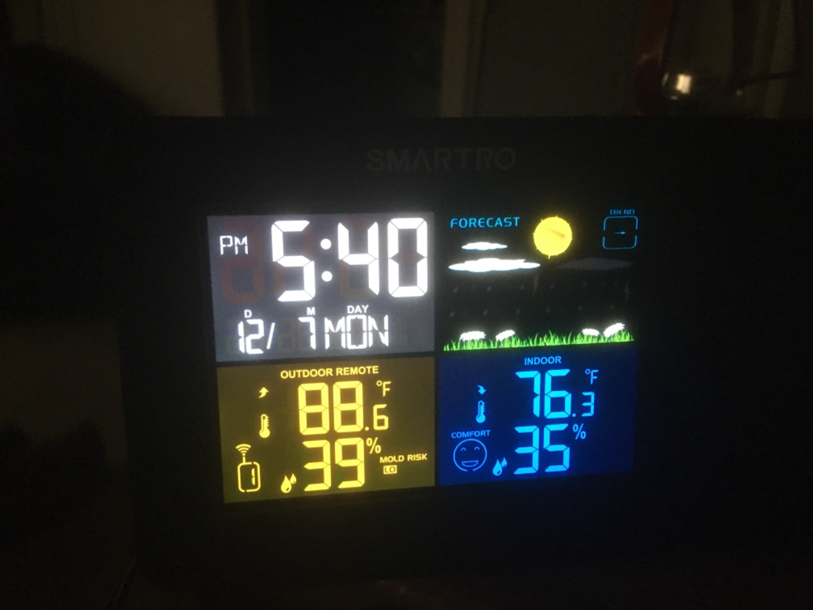 SMARTRO SC91 Projection Alarm Clock for Bedrooms with Weather Station, Wireless Indoor Outdoor Thermometer, Temperature Humidity Monitor Gauge Hygrometer customer photo 1