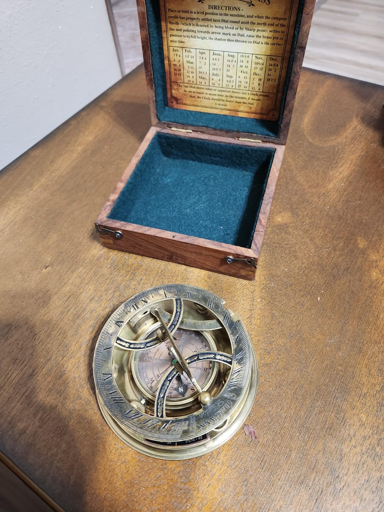 5 inch Large Sundial Compass with Wooden Rosewood Box, Perfectly Calibrated Steampunk Antique Brass Sundial Clock with Chart for Guidance, Ideal Nautical & Vintage Gift for Men customer photo 1