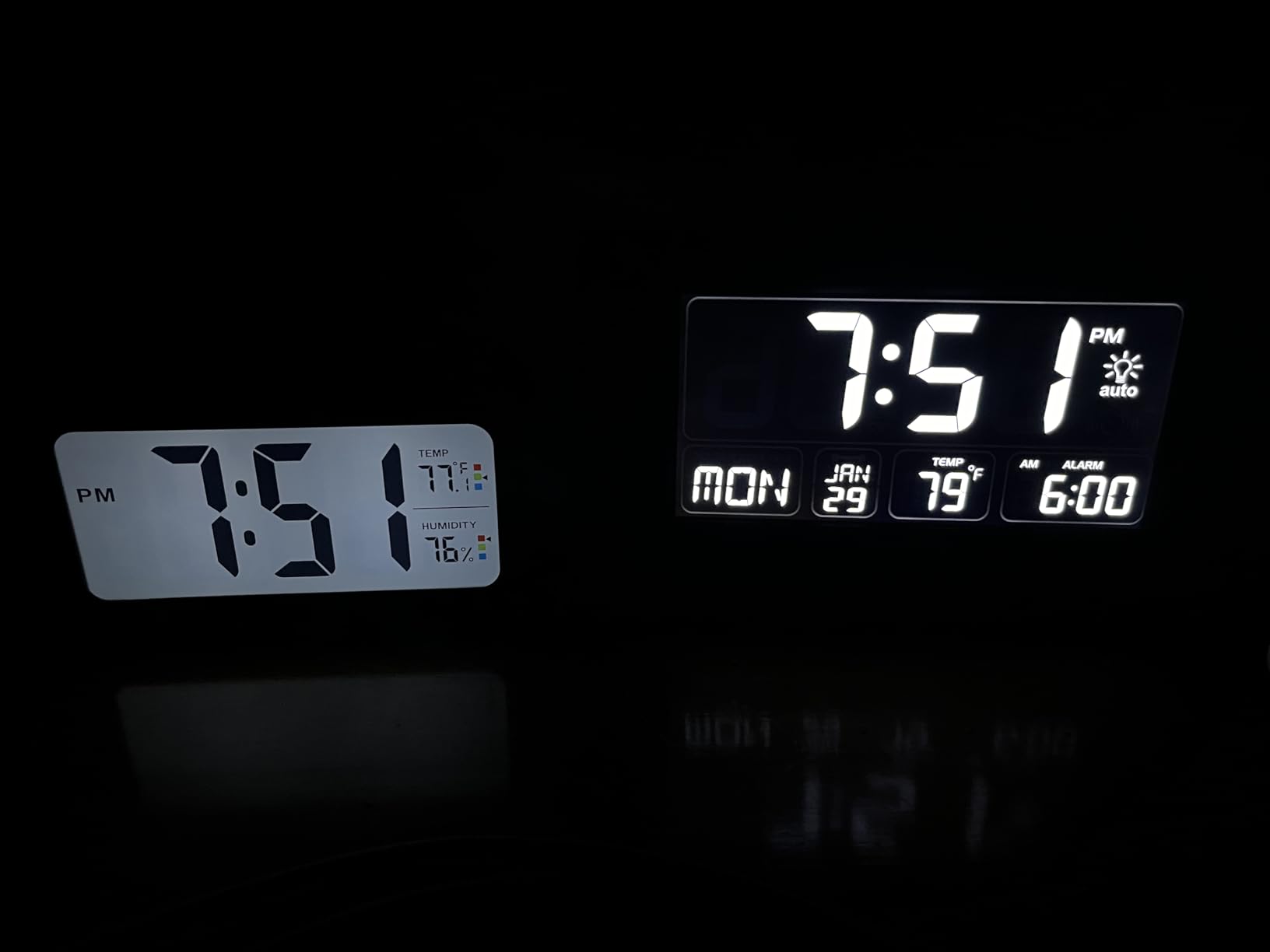 Peakeep Night Light Digital Alarm Clock Battery Operated Indoor Temperature, Small Cordless Cute Clock for Bedroom Desk Travel, Simple to Use for Teens Kids (White) customer photo 2