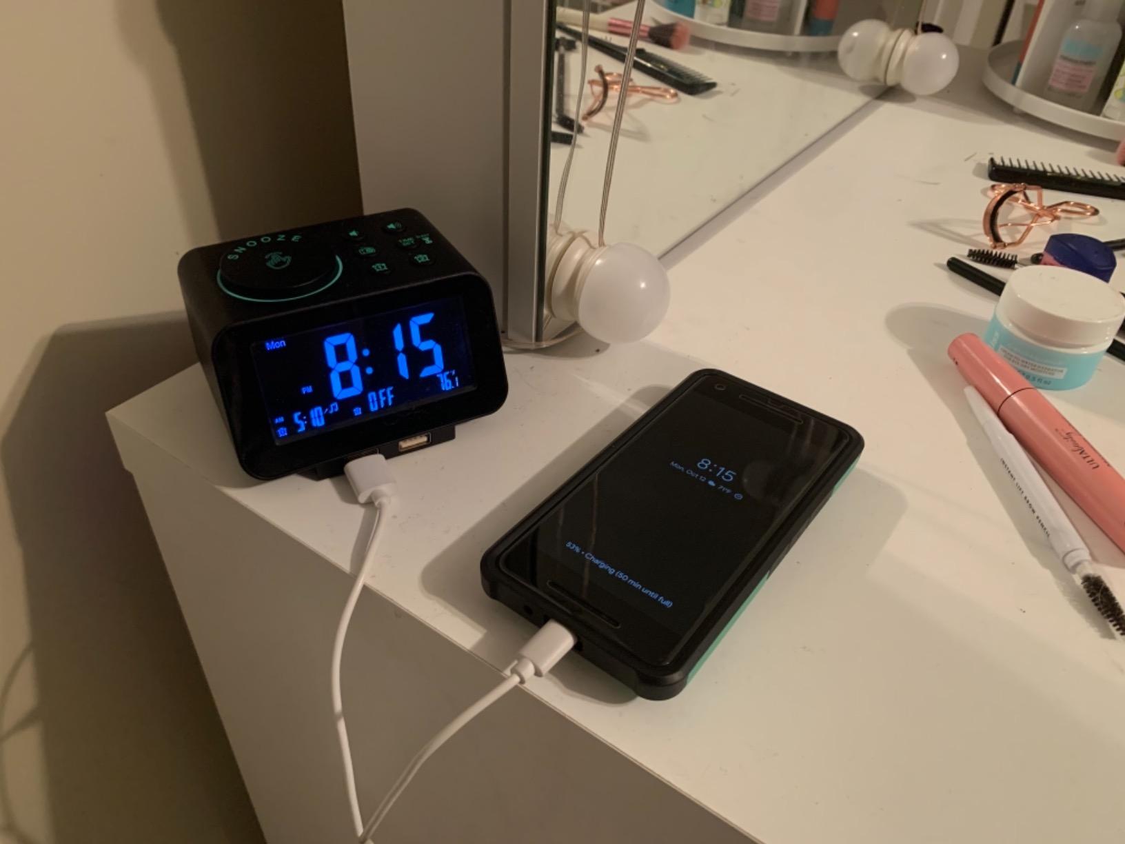 uscce Digital Dual Alarm Clock Radio for Bedrooms with 0-100% Dimmer | FM Radio with Weekday/Weekend Mode & 2 USB Charging Port & 6 Sound Adjustable Volume & Sleep Timer Temperature Battery Backup customer photo 2