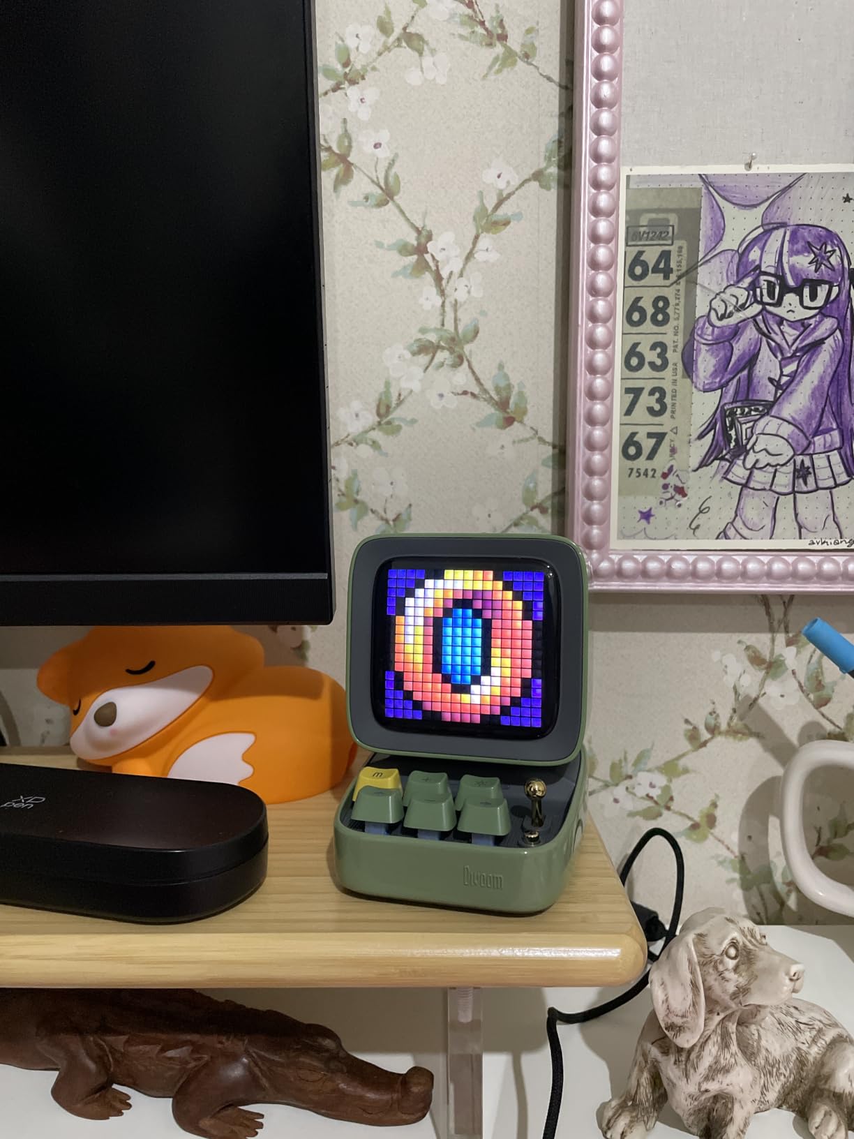 Divoom Ditoo Retro Pixel Art Game Bluetooth Speaker with 16X16 LED App Controlled Front Screen (Black) customer photo 1