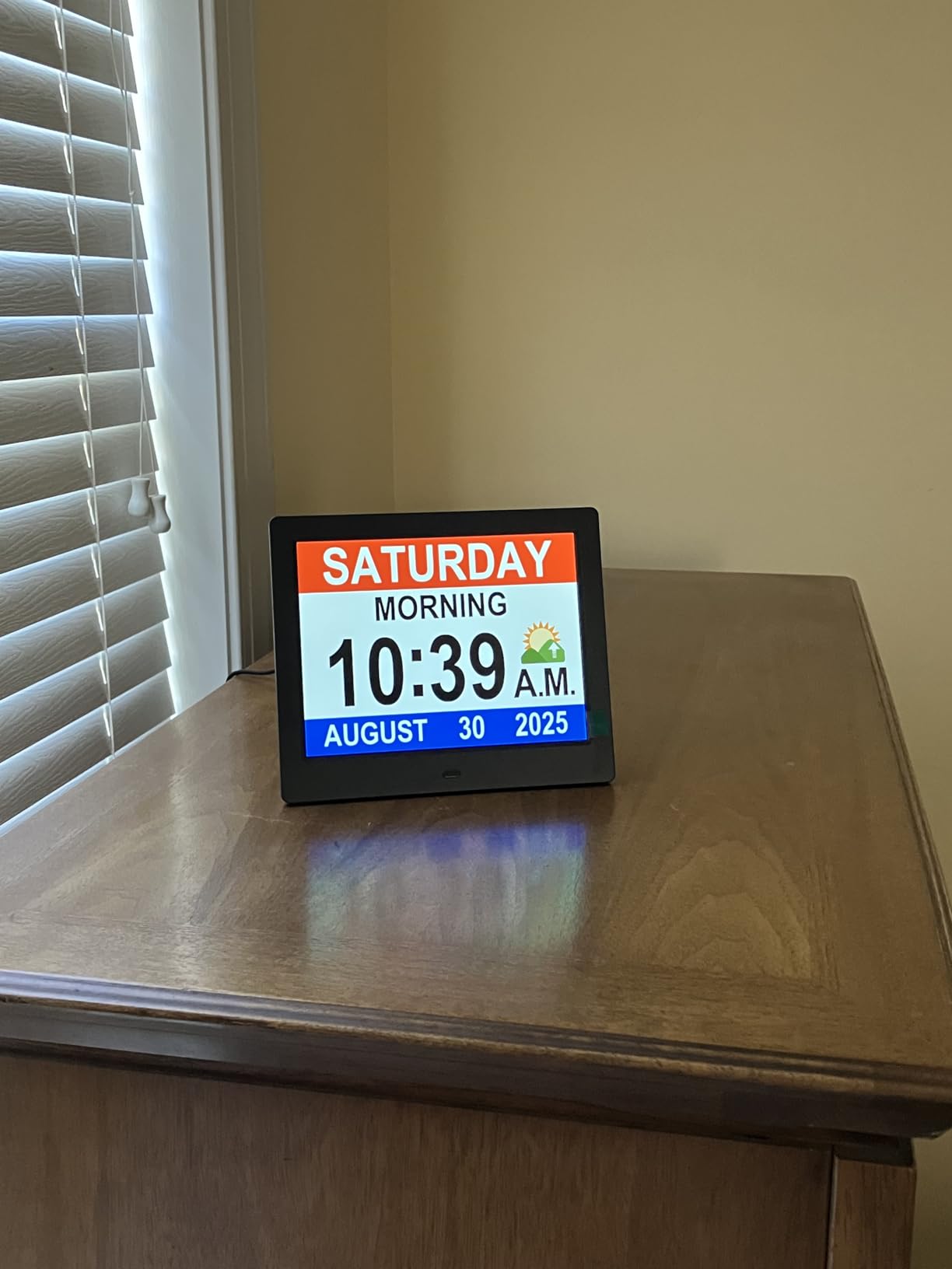 [New Version] 7 Inch Day Clock - 19 Alarms, 20 Custom Reminder, Remote Control, Level 10 Auto Dimmable Display Calendar Clock, Non-Abbreviated Day Date Alarm Clock for Impaired Vision Dementia Seniors customer photo 2
