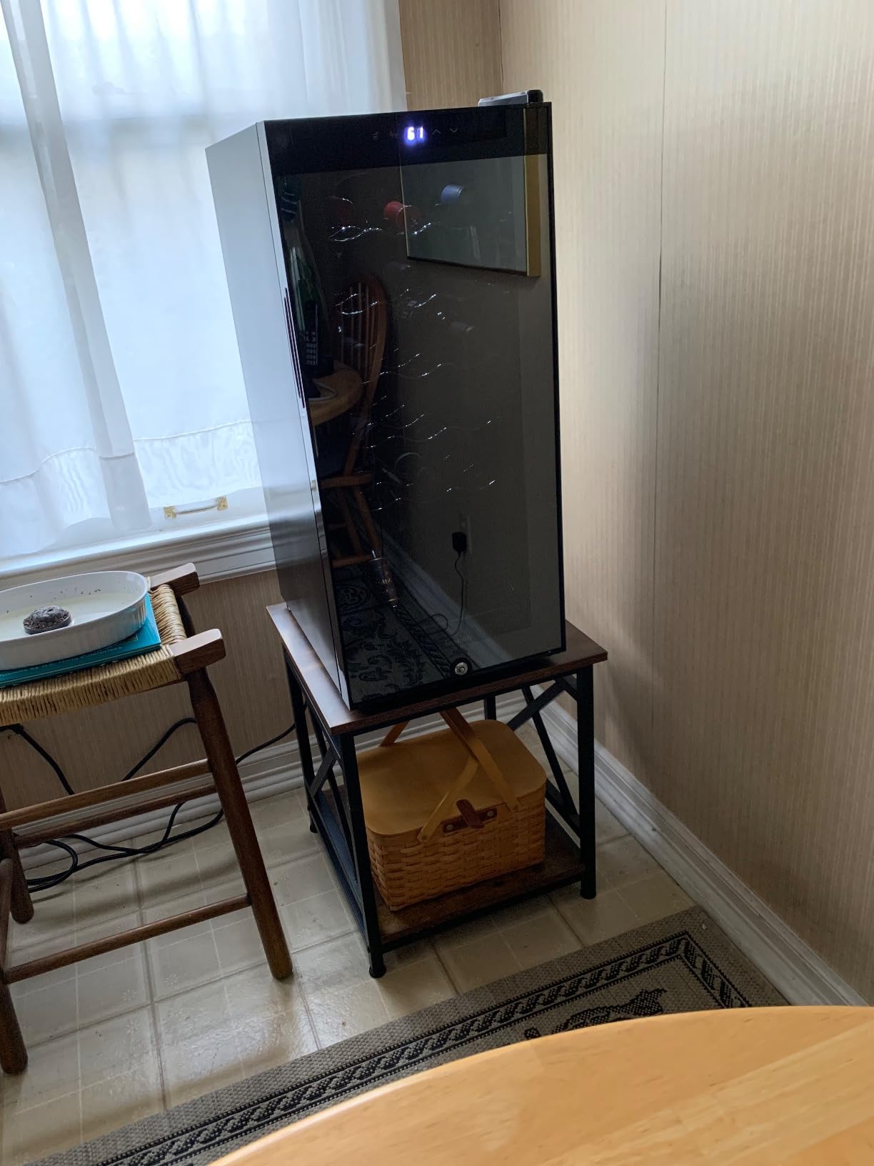 Ivation 18 Bottle Compressor Wine Cooler Refrigerator w/Lock, Large Freestanding Wine Cellar For Red, White, Champagne or Sparkling Wine, 41f-64f Digital Temperature Control Fridge Glass Door Black customer photo 1