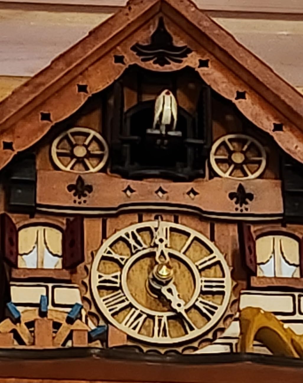 Cuckoo Clock Handcrafted Wooden Antique Wall Clock for Home Décor | Traditional German Black Forest House Design Clock with Singing Bird, Sika Deer, Auto Night Sensor and 12 Melodies customer photo 2