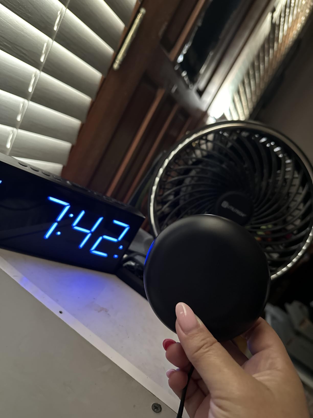 Alarm Clock with Bed Shaker, Vibrating Alarm Clock for Heavy Sleepers | Dual Alarms, 7.5'' LED Display, Dimmer, USB Charging Port, Memory Function, Plug in Vibrator Clock for Hard of Hearing/Deaf customer photo 1