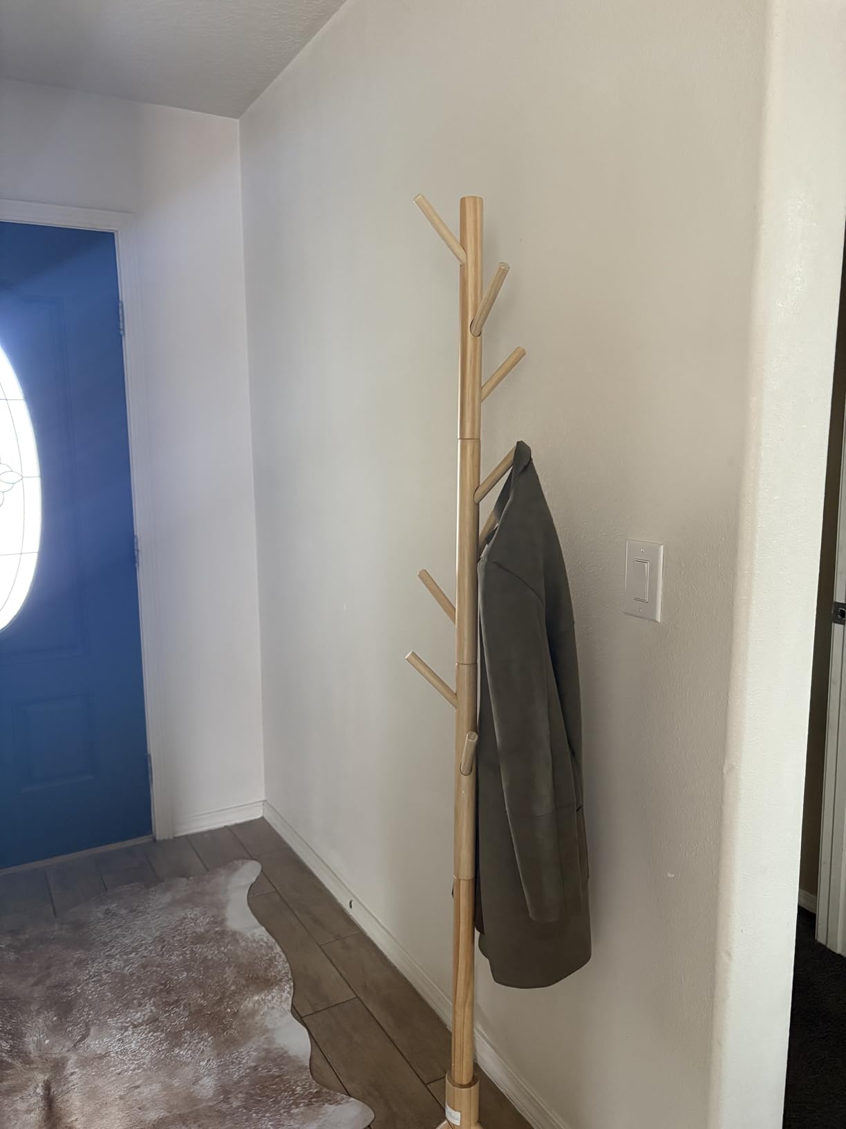 Pipishell Solid Wooden Coat Rack Freestanding with 8 Hooks, Brown customer photo 2