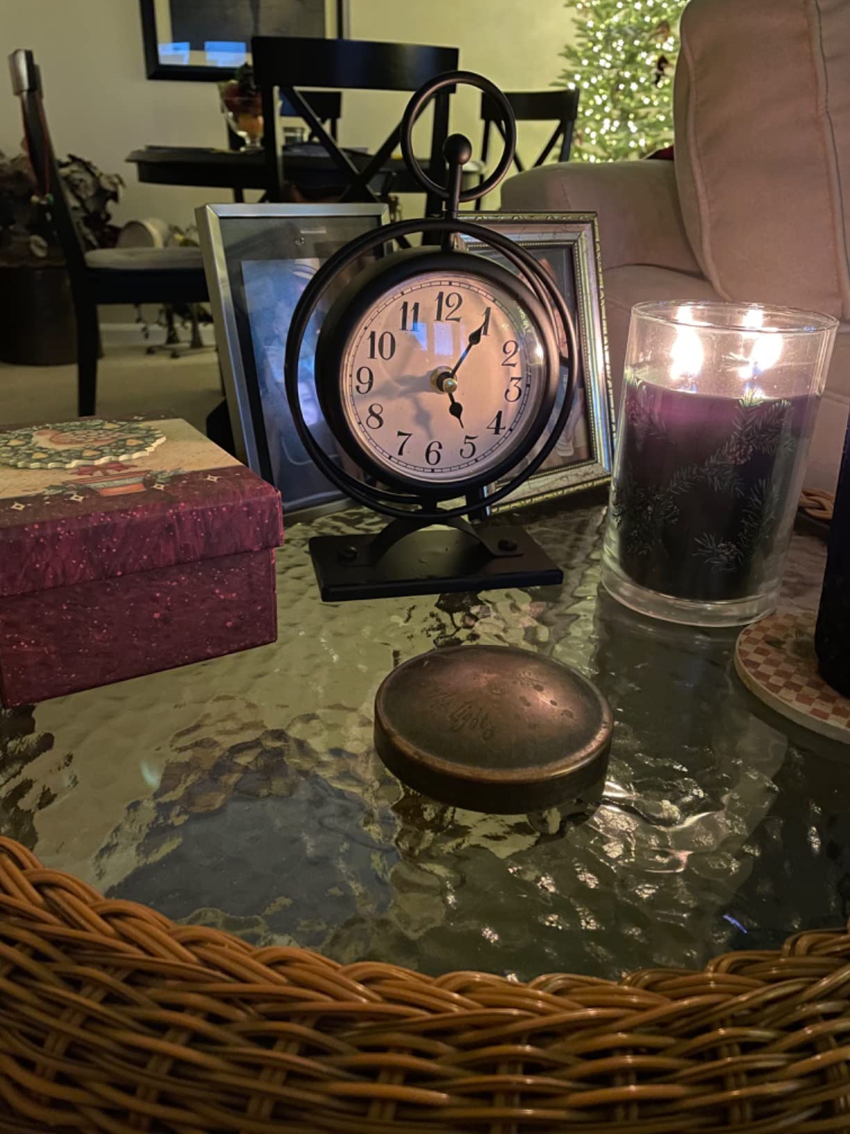 Small Vintage Metal Desk Clock, Decorative Table Clock for Living Room, Silent Mantel Clocks Farmhouse Shelf Decor Battery Operated, 9.5