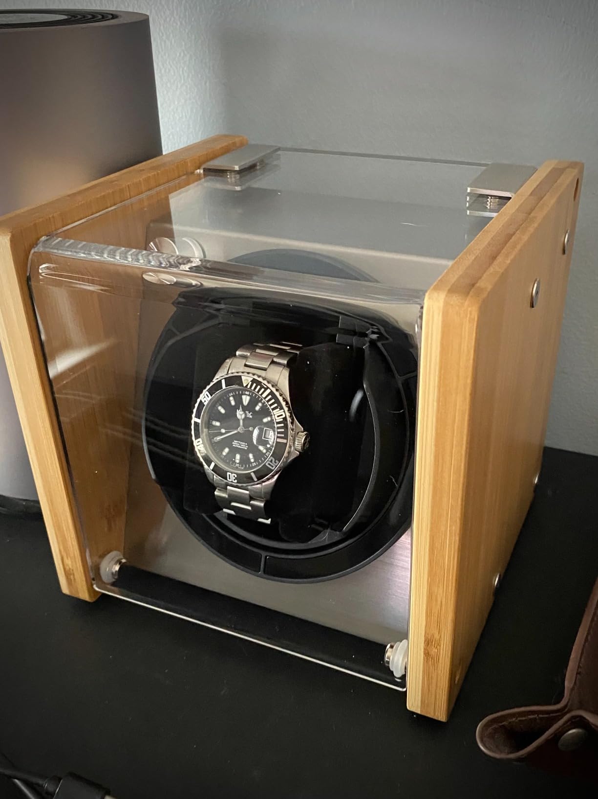 Bamboo Single/Dual Watch Winder for Automatic Watches | Bamboo Craft / 12-O'Clock Alignment / Fits 26-56mm / 4 TPD Modes / Quiet Japanese Motor / Anti-Magnetic / 3 Cushions Included customer photo 1