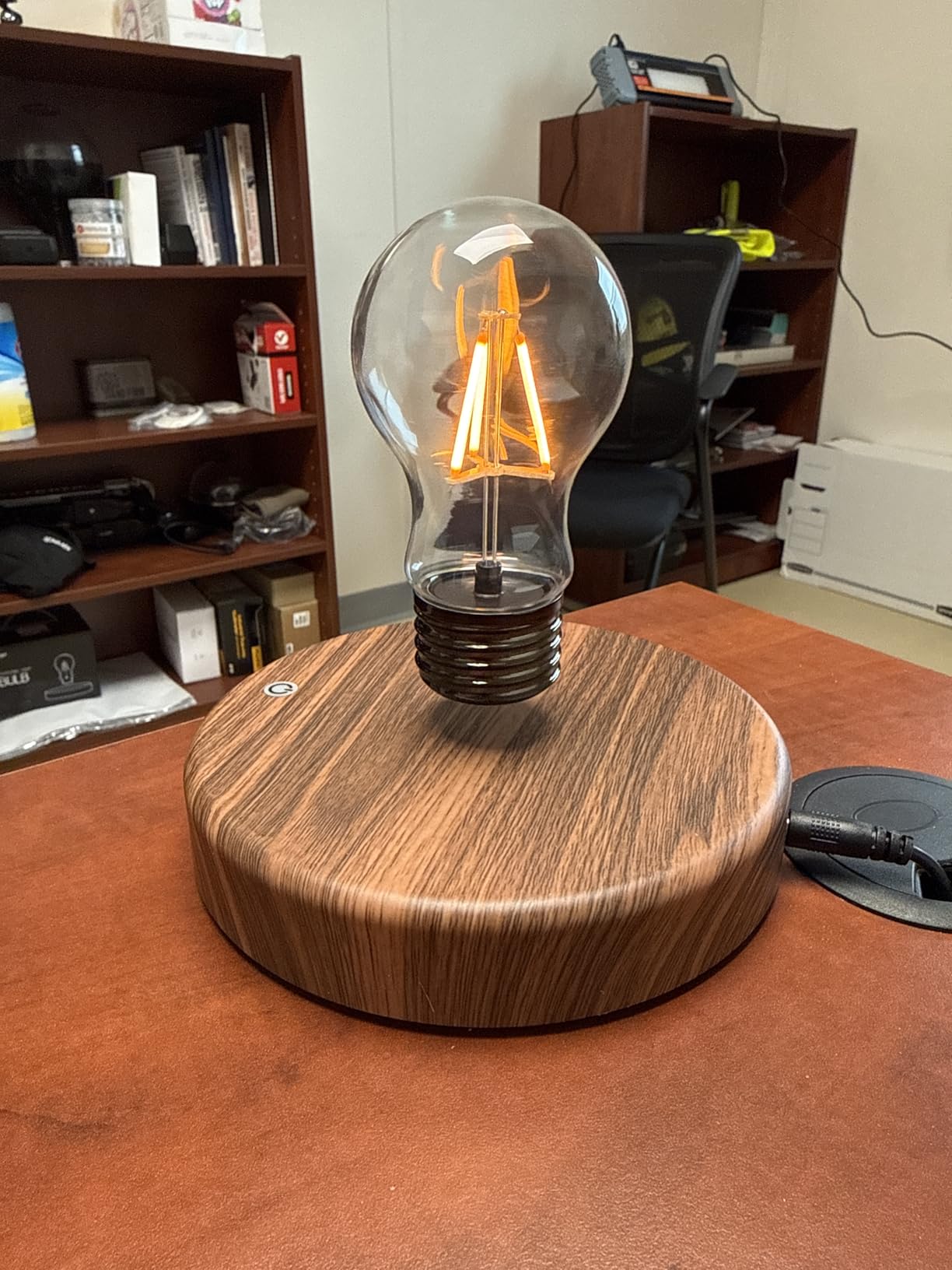 Levitating Bulb Lamp Magnetic Floating LED Light Desk Lamp Table lamp Night Light, 360 Degree Automatic Rotating Light for Unique Gifts Room Home Office Decor customer photo 1