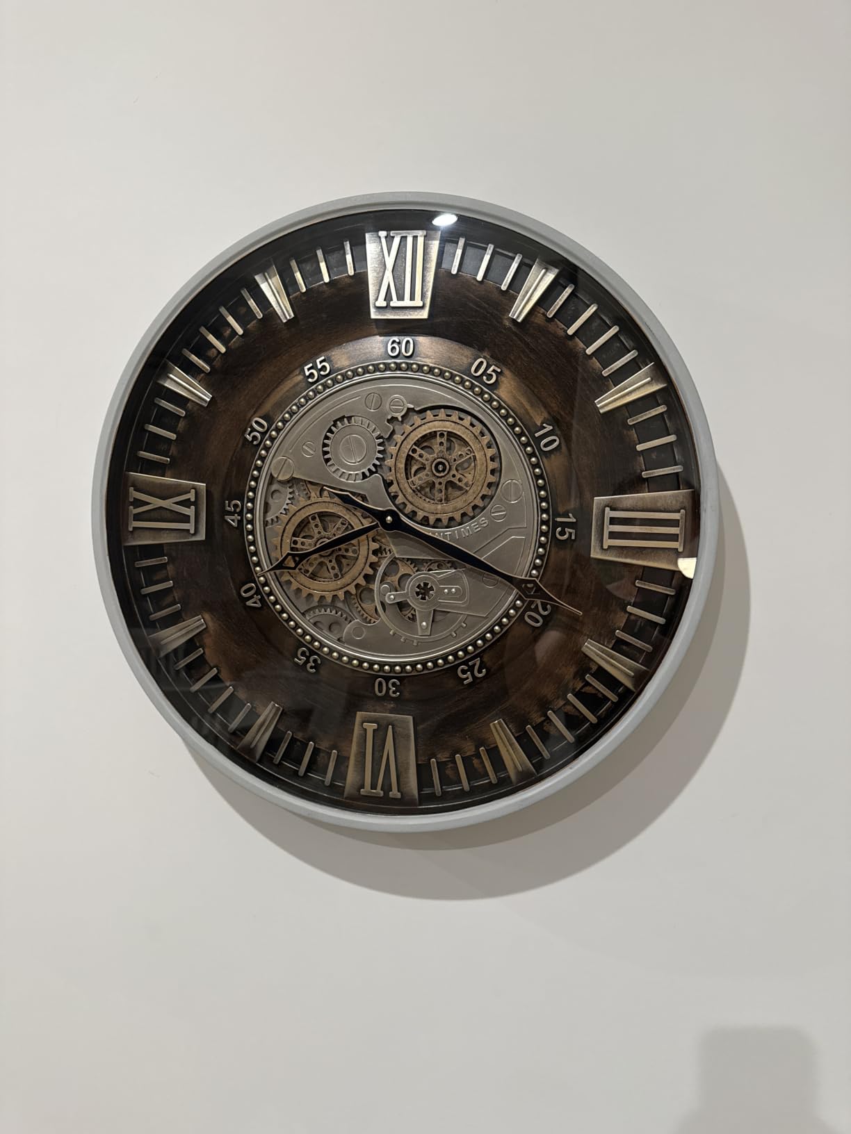 CLXEAST 15 Inch Real Moving Gear Wall Clock, Vintage Industrial Steampunk Metal Wall Clocks for Living Room Decor, Kitchen, Home Office, House Warming Gifts customer photo 1
