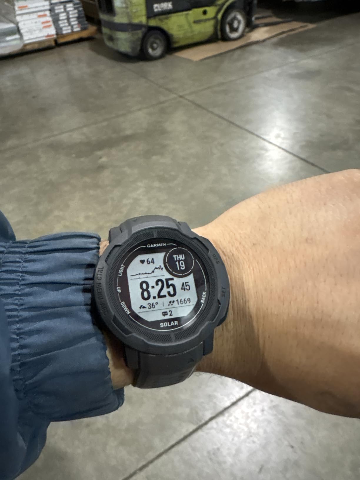 Garmin Instinct 2 Solar, Smaller-Sized Rugged Outdoor Watch with GPS, Solar Charging Capabilities, Multi-GNSS Support, Tracback Routing, Graphite customer photo 2