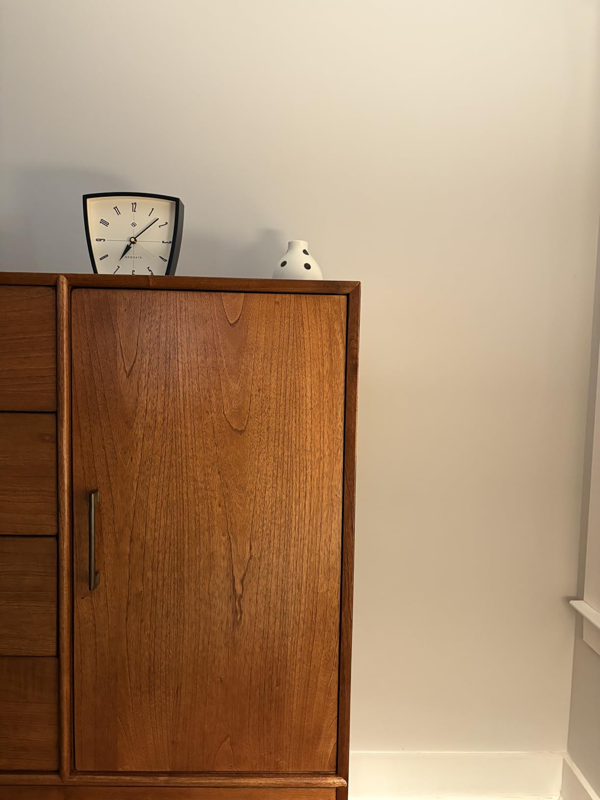 NEWGATE Odyssey Desk Clock | Retro Design | Black | Modern mid-Century Style for Desk, Mantel, Table top, Shelf or Bedside customer photo 1