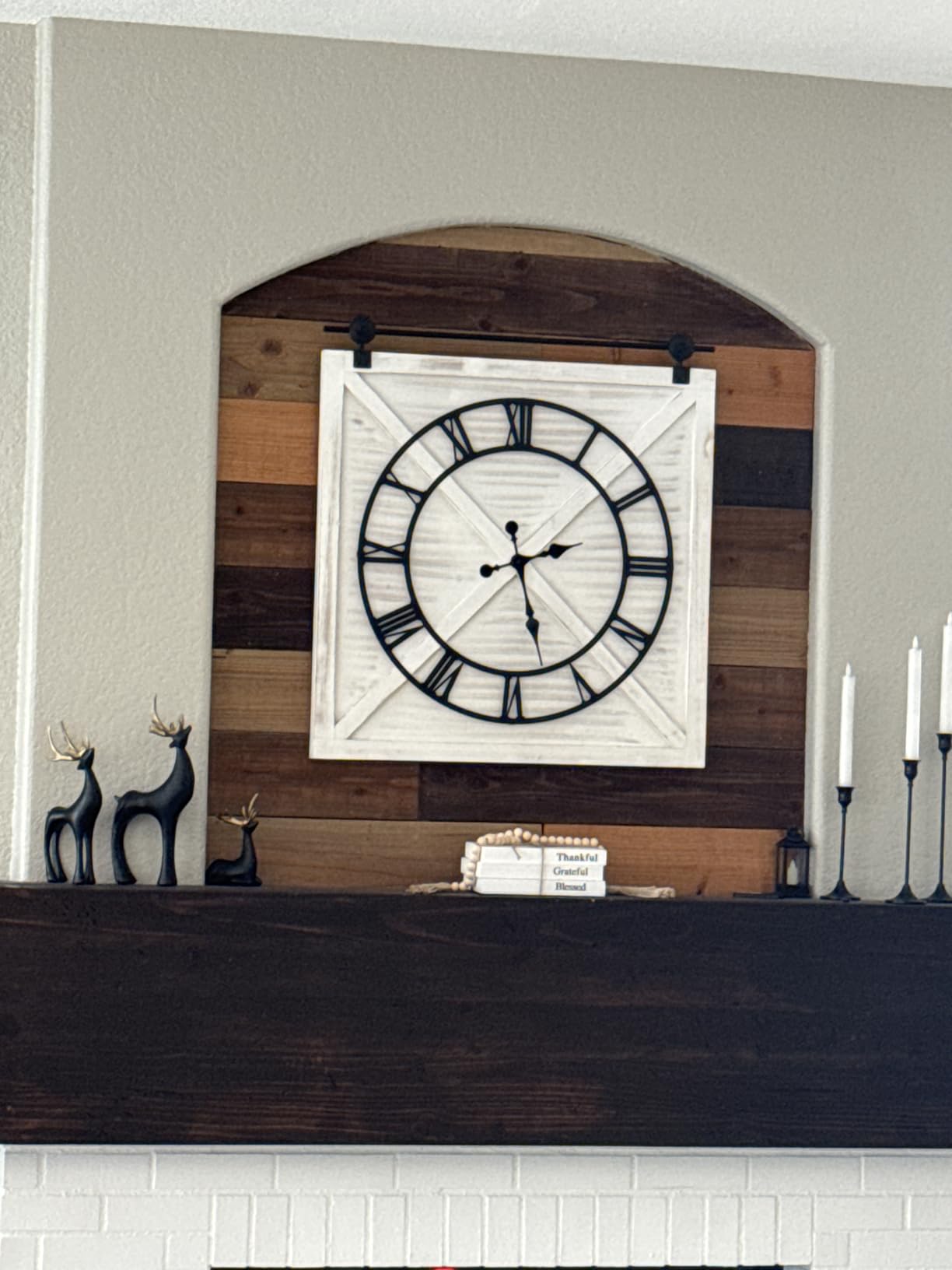 FLORA Large Farmhouse Wall Clock, Rustic Barn Door Wall Clocks for Living Room Decor, Battery Operated 29.5