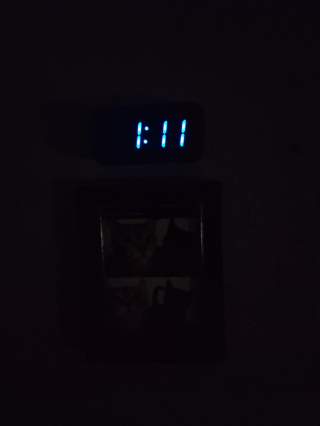 1.2 Inch Small Digital Alarm Clock, Green LED Display with Adjustable Brightness & Night Mode, Battery Operated Portable Desk Clock, for Bedroom, Travel, Kids, Wall Mount (Snooze, 12/24H) customer photo 2