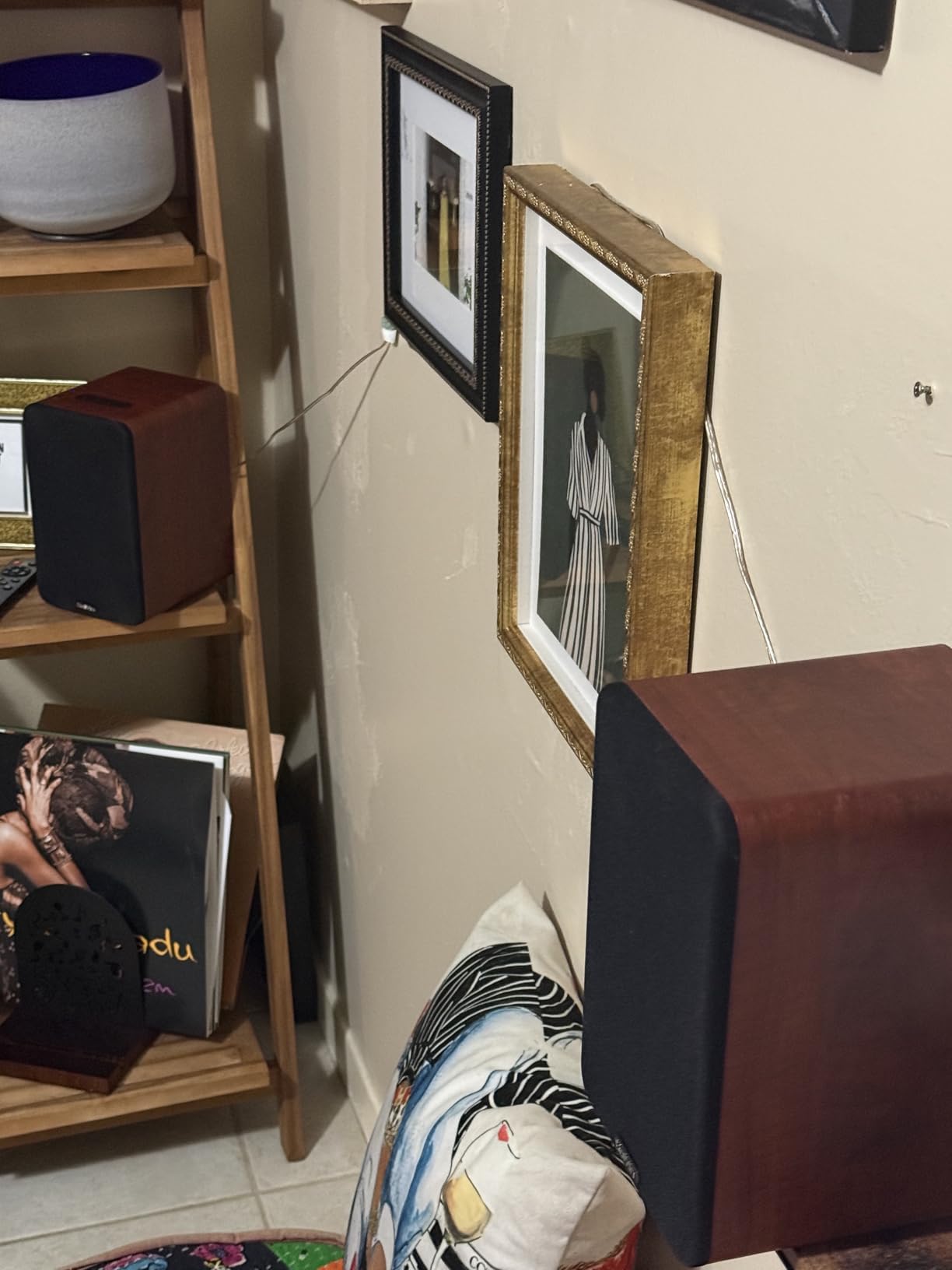Saiyin Powered Bluetooth Bookshelf Speakers customer photo 2