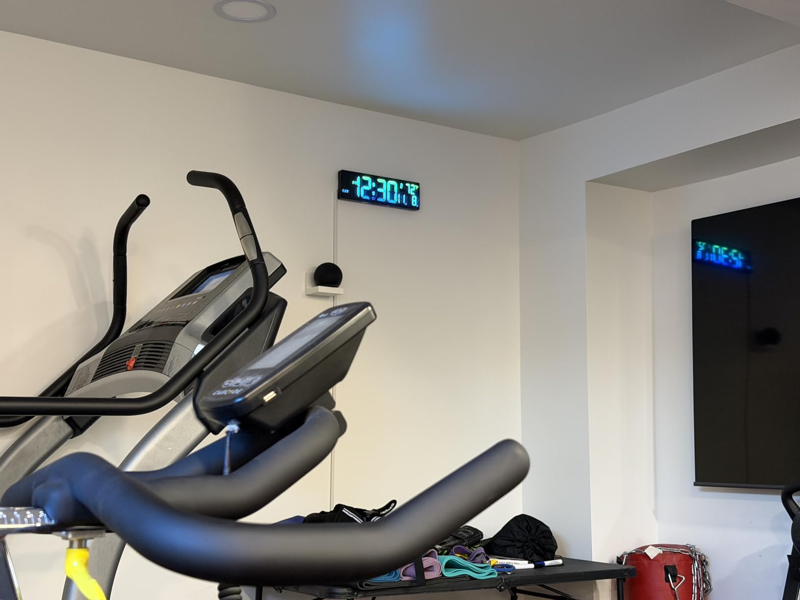 Soobest Digital Wall Clock with Seconds for Gym | Remote Countdown Timer, Large LED Display, 5 Dimmer (10.2 Inch Red) customer photo 1
