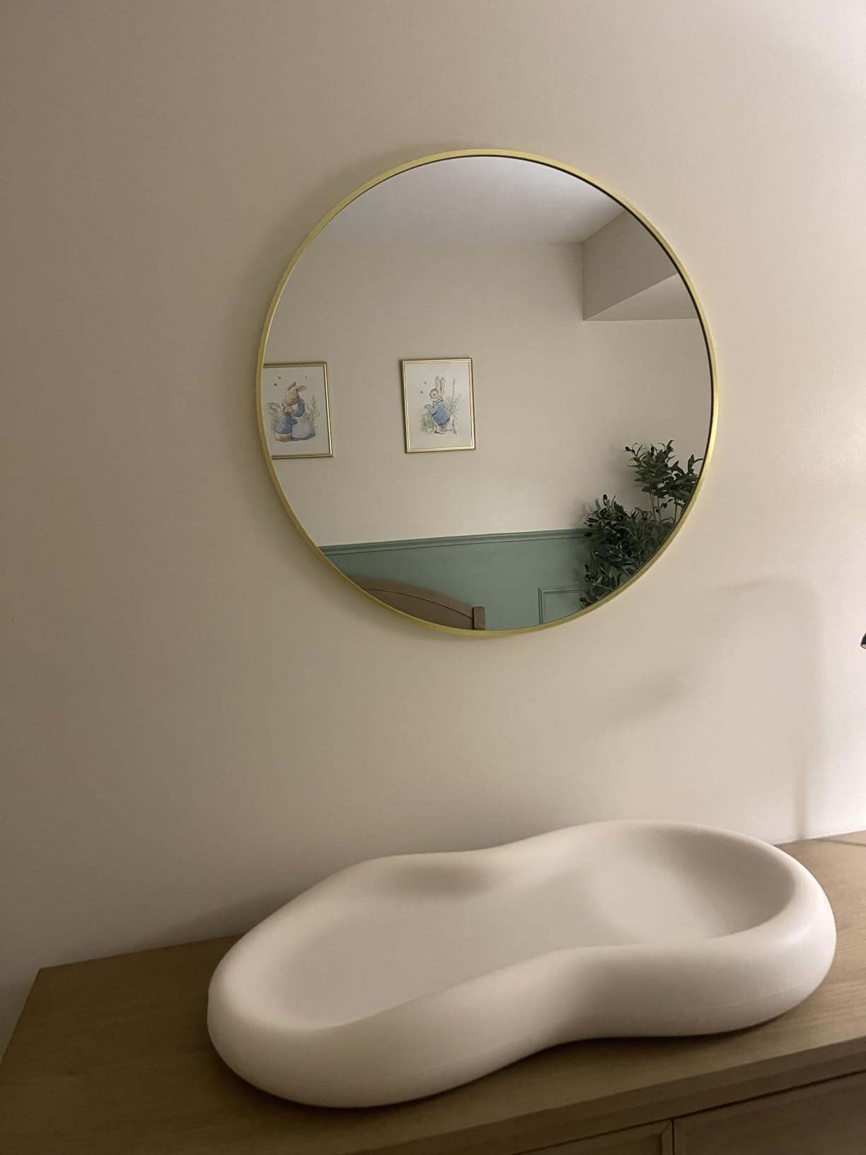 Sunniry Black Round Mirror, Round Mirror 24 inch, Matte Black Metal Frame | High Definition, Rust-resistant, Waterproof, Circle Mirror for Bathroom, Bedroom, Entryway, Living Room, Wall Décor customer photo 2