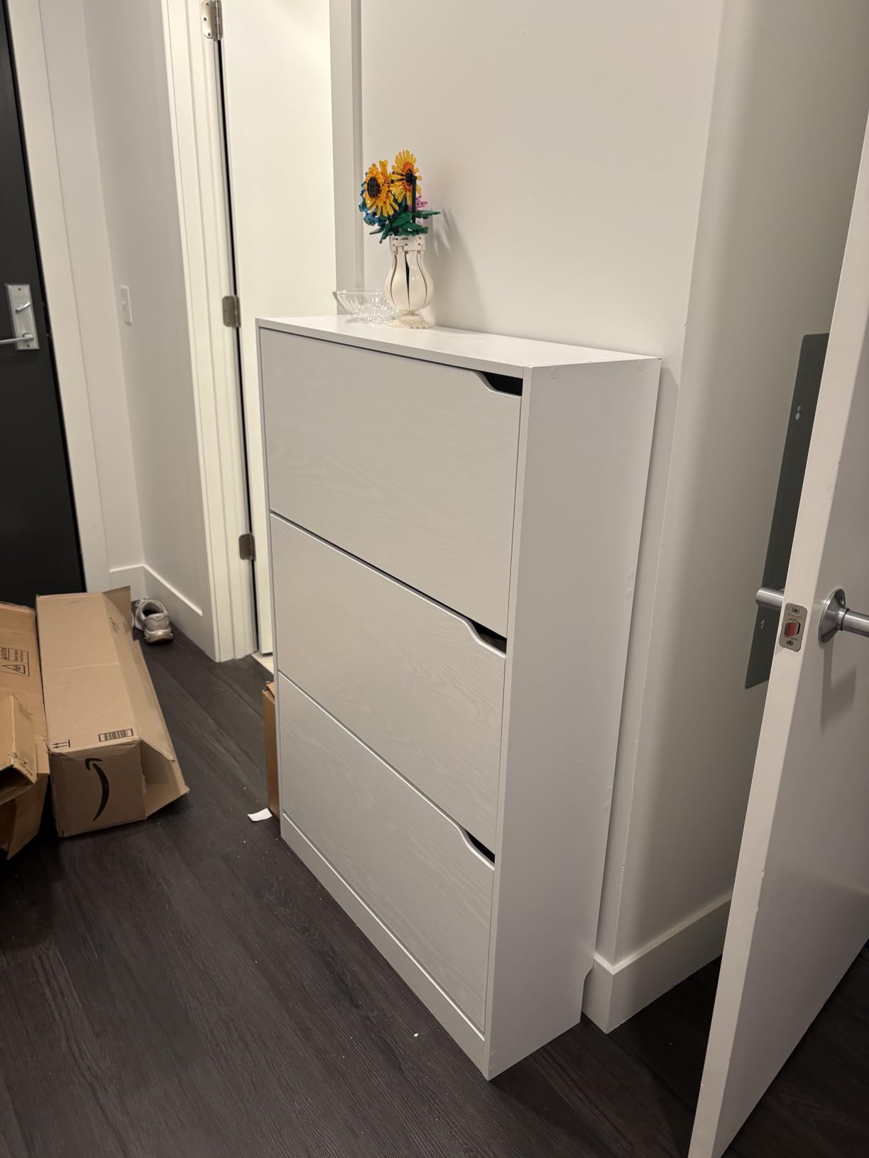 BORNOON Shoe Cabinet with 3 Flip Drawers, Hidden Wood Shoe Cabinet,Freestanding Shoe Storage Cabinet for Entryway Hallway.White. 47.2