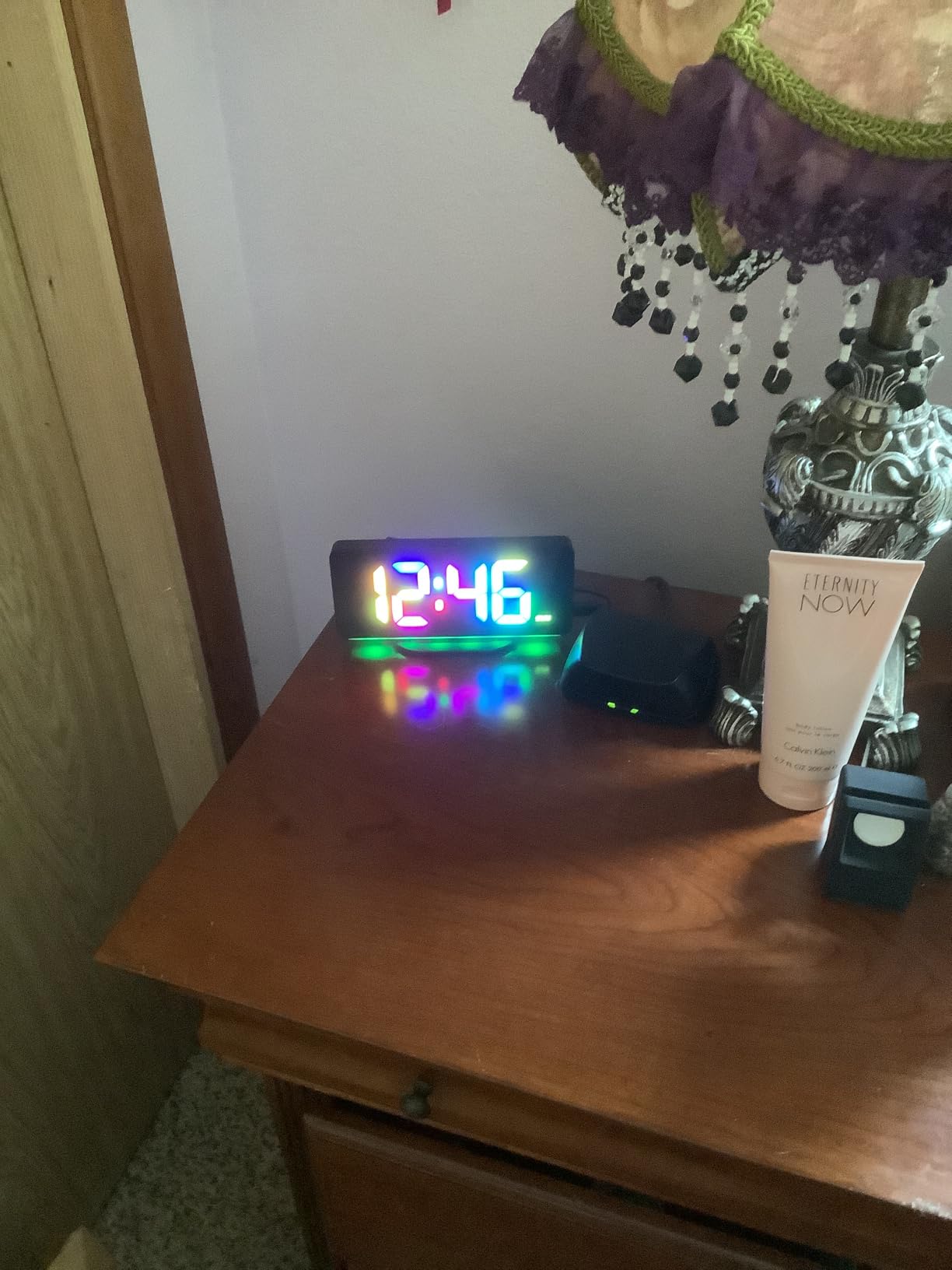 Digital Alarm Clock, Large LED Digital Clock for Bedrooms with 10 Color Changing Night Light, Adjustable Brightness, USB Charging Port, Bedside and Desk Clock for Living Room Office Decor (Black) customer photo 2