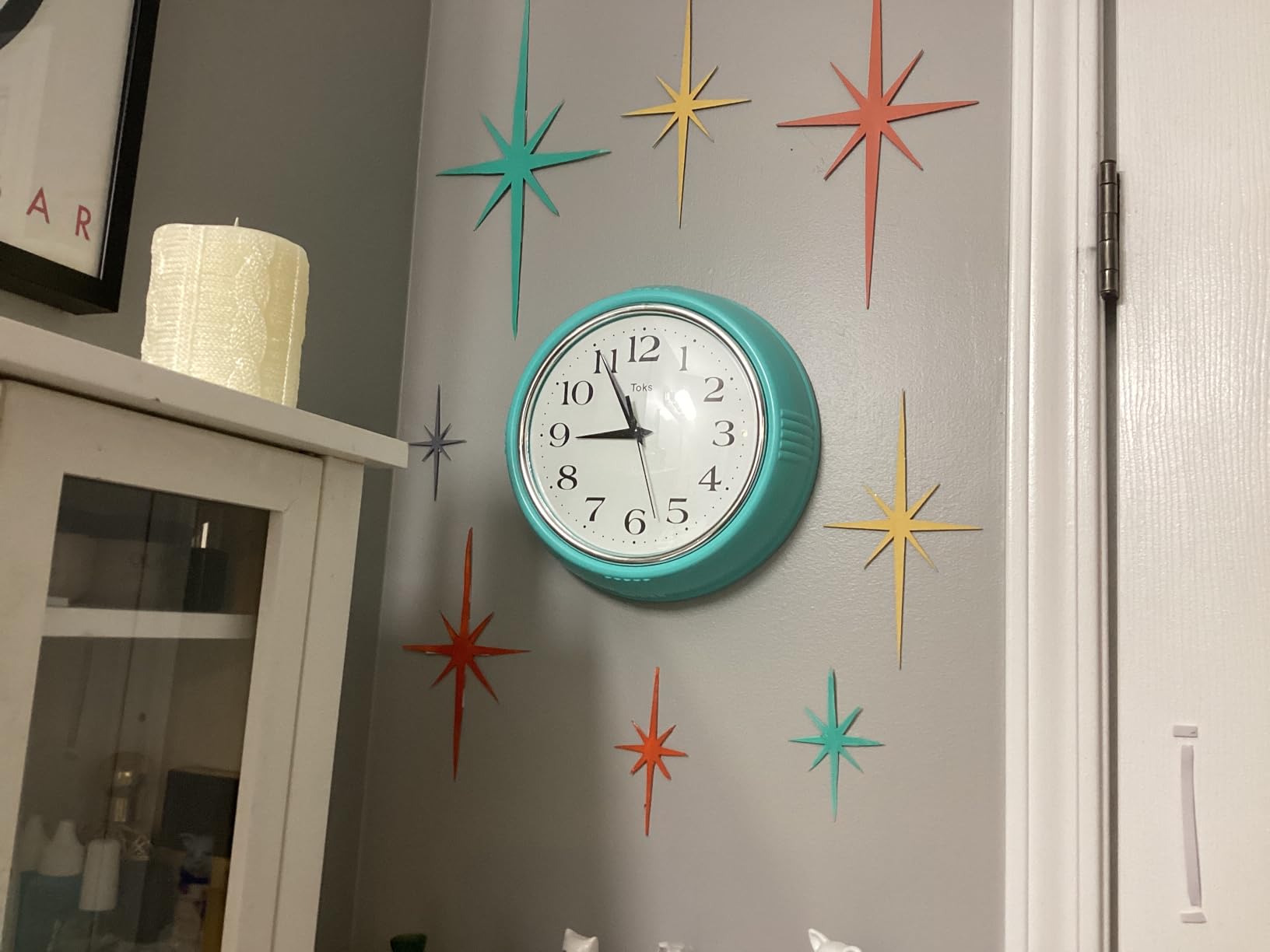 Lily's Home Retro Wall Clock, 9.5 Inch Vintage Design, Silent Non-Ticking Quartz Movement, Battery Operated, Perfect for Kitchen, Living Room, Office, and Indoor Use (Vintage Yellow) customer photo 2