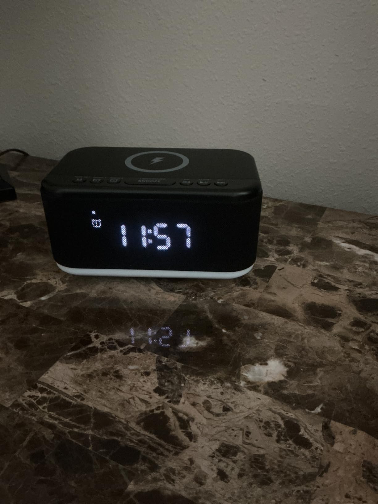 Alarm Clock Speaker Wireless Charger, Digital Alarm Clocks Bedrooms Bluetooth, Alarm Clock Dimmable Light Bedrooms Dual Alarm Snooze Dimmer 12 24H RGB Night Light Bluetooth USB AUX, Black customer photo 1