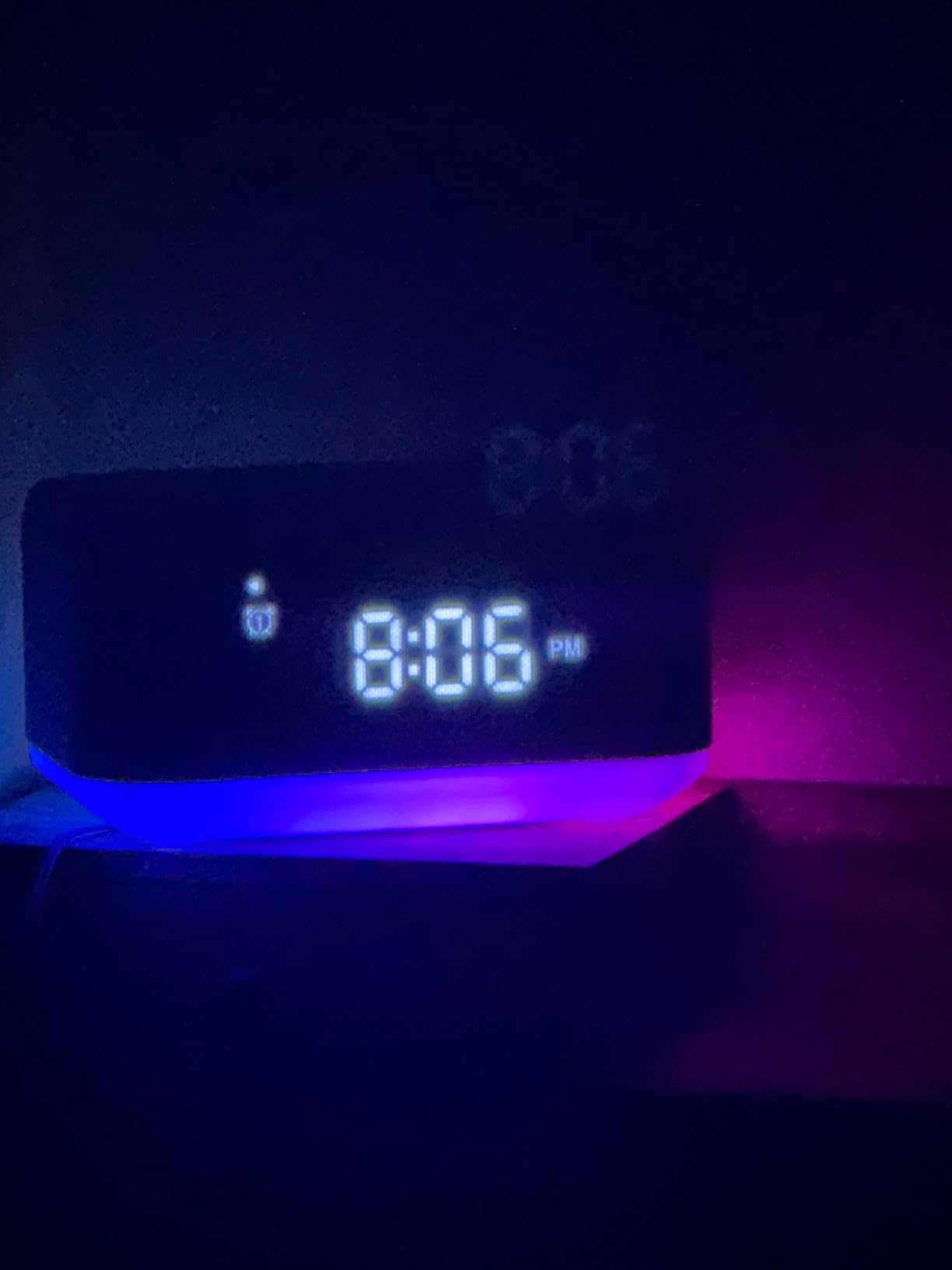 Alarm Clock Speaker Wireless Charger, Digital Alarm Clocks Bedrooms Bluetooth, Alarm Clock Dimmable Light Bedrooms Dual Alarm Snooze Dimmer 12 24H RGB Night Light Bluetooth USB AUX, Black customer photo 2