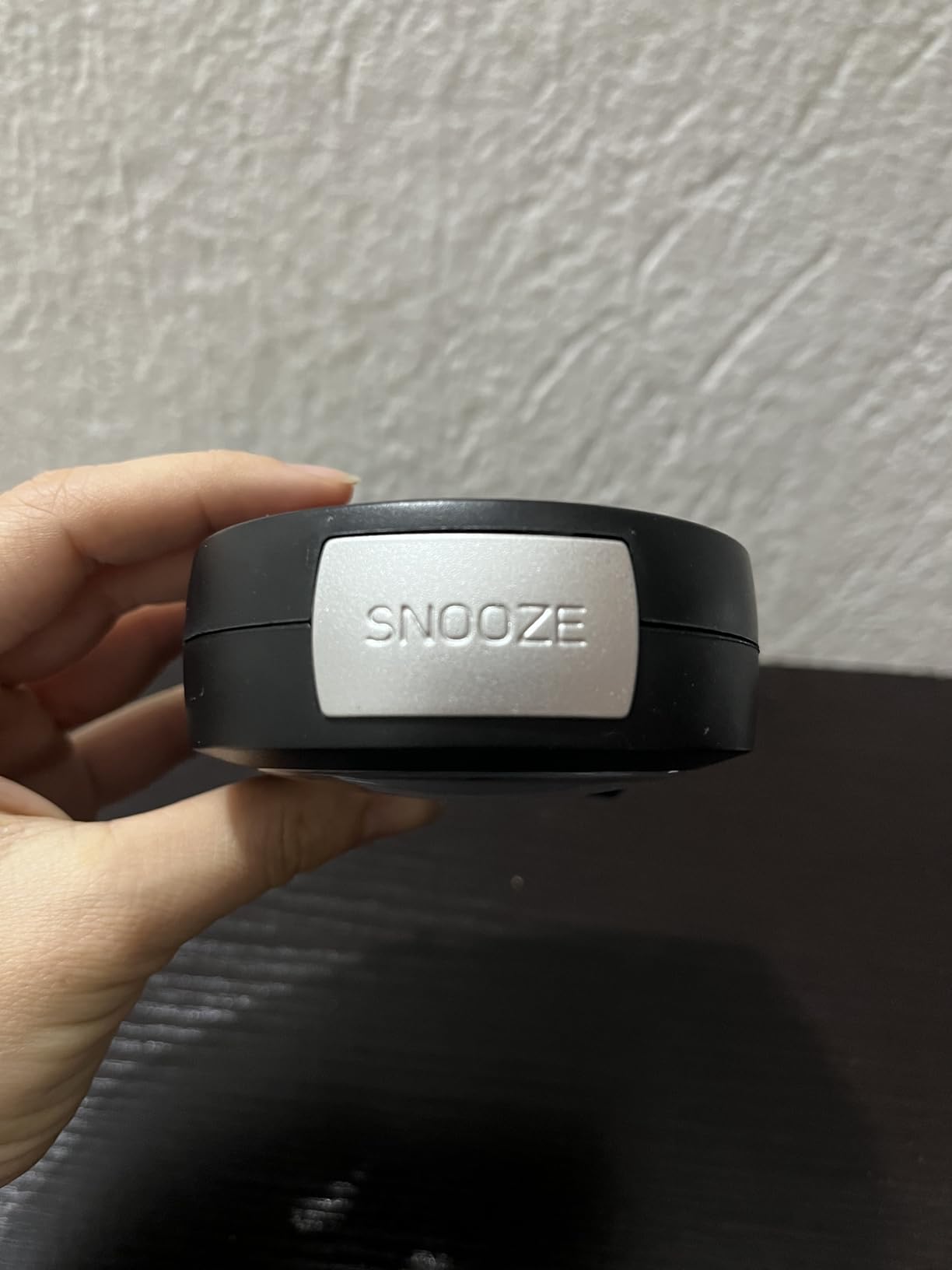 Sharp Battery-Powered Analog Alarm Clock, Silent Sweep, Snooze and Light | Silent no-tick movement; Ascending beep alarm; Gentle wake; Snooze; On-demand light; Compact size; Battery operated; Black customer photo 1