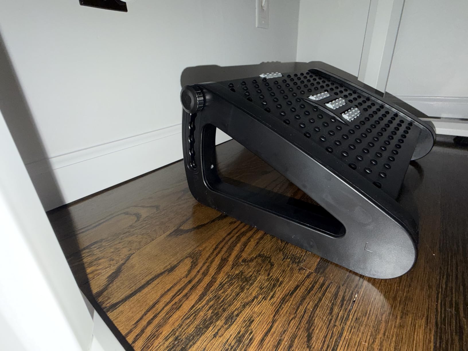 CasaZenith Foot Rest, Six Heights Adjustable Foot Rest Under Desk at Work customer photo 1