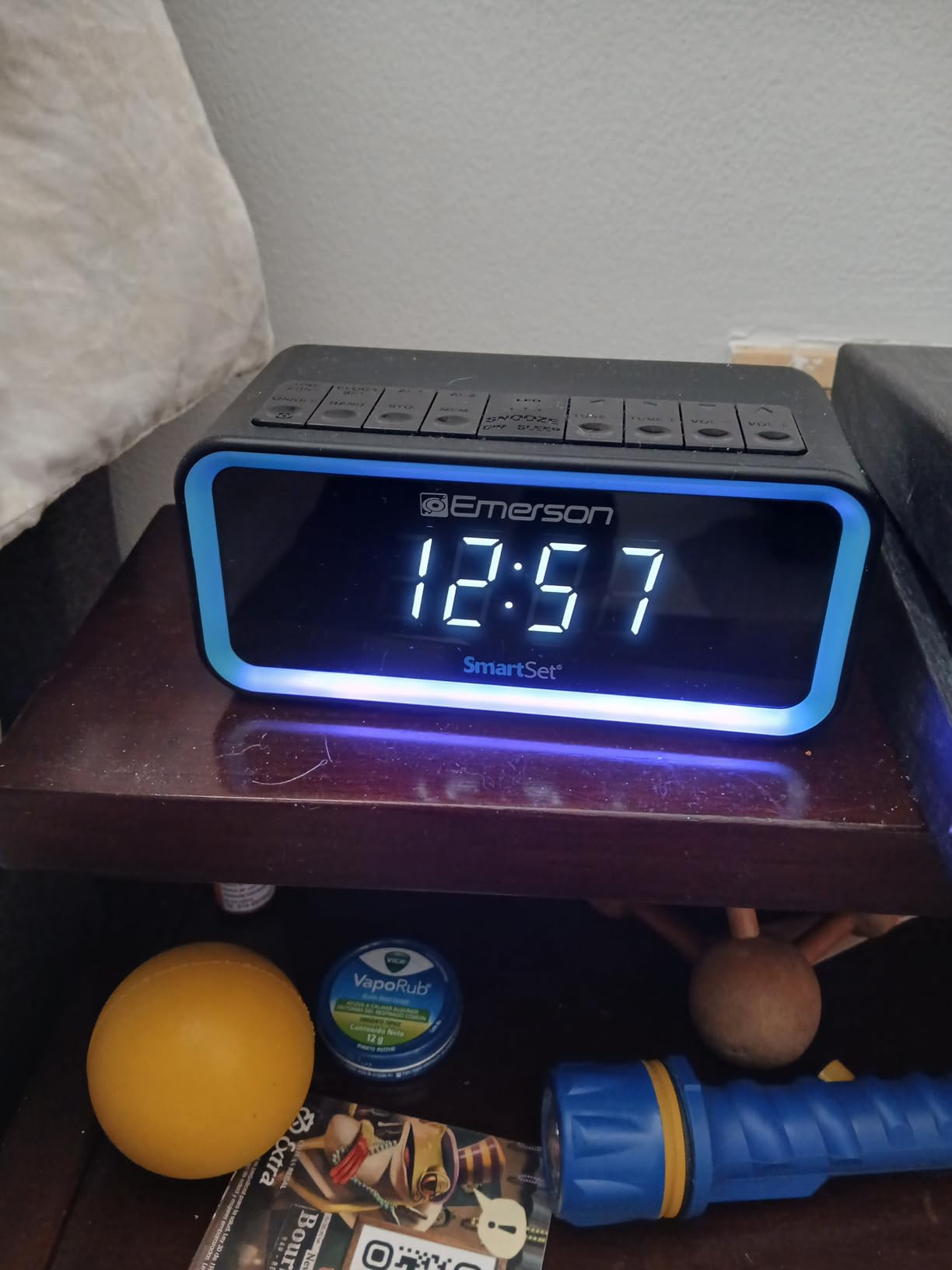 Emerson CKS1401 Smartset AM/FM Dual Alarm Clock Radio with 0.9