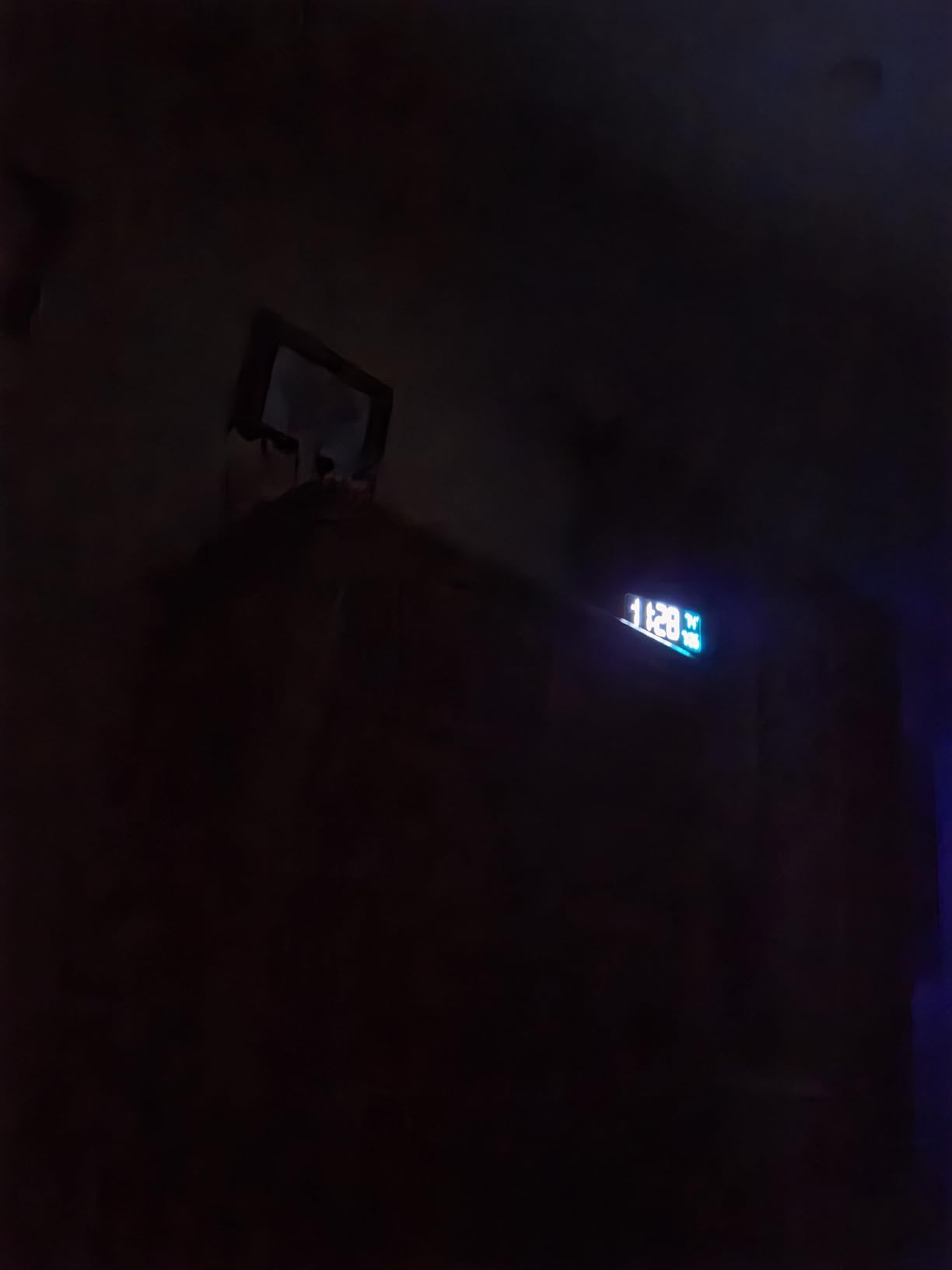 Pink Digital Clock for Bedroom 6.7in Dual Alarm Clock with Dimming, 12/24h, Seconds, Date, Day of Week, Temp, Desk Clock, LED Clock for Table Decor, Digital Calendar Table Clocks for Bedrooms KOSUMOSU customer photo 2