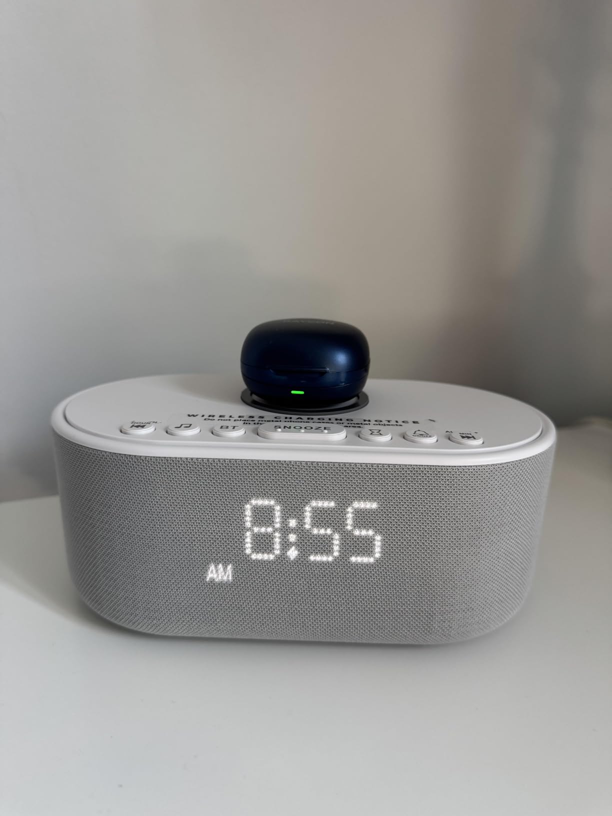 Odokee Sound Machine Alarm Clock with Wireless Charging | Bluetooth 10W Stereo Sound Speaker Bedroom - White Noise Machine for Sleeping with 21 Soothing Sounds for Baby Adults Kids customer photo 1