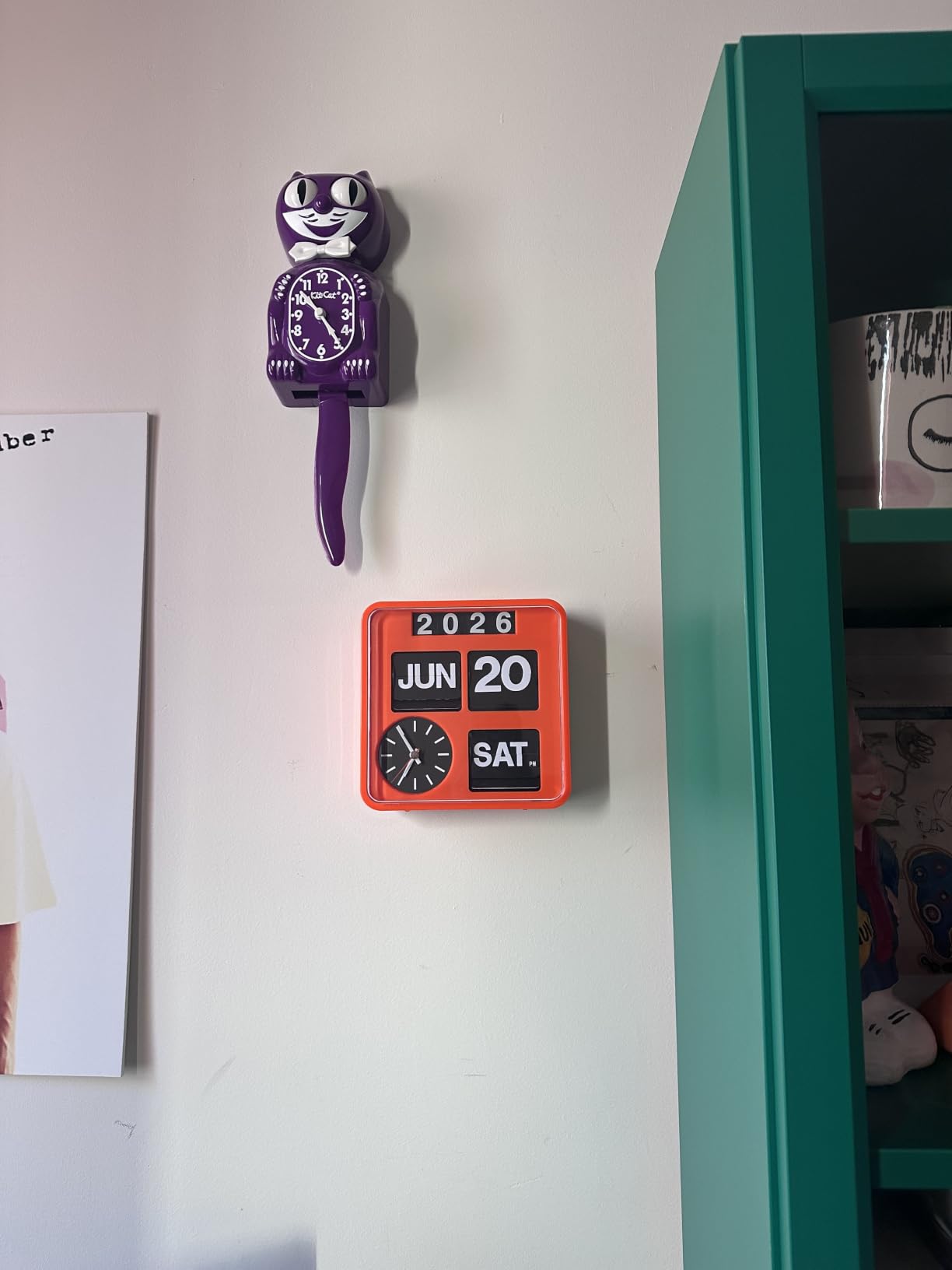 Retro Modern 9.45 Inches Calendar Day Date Flip Desk Wall Clock (Wood Grain)(No Battery Included) customer photo 2