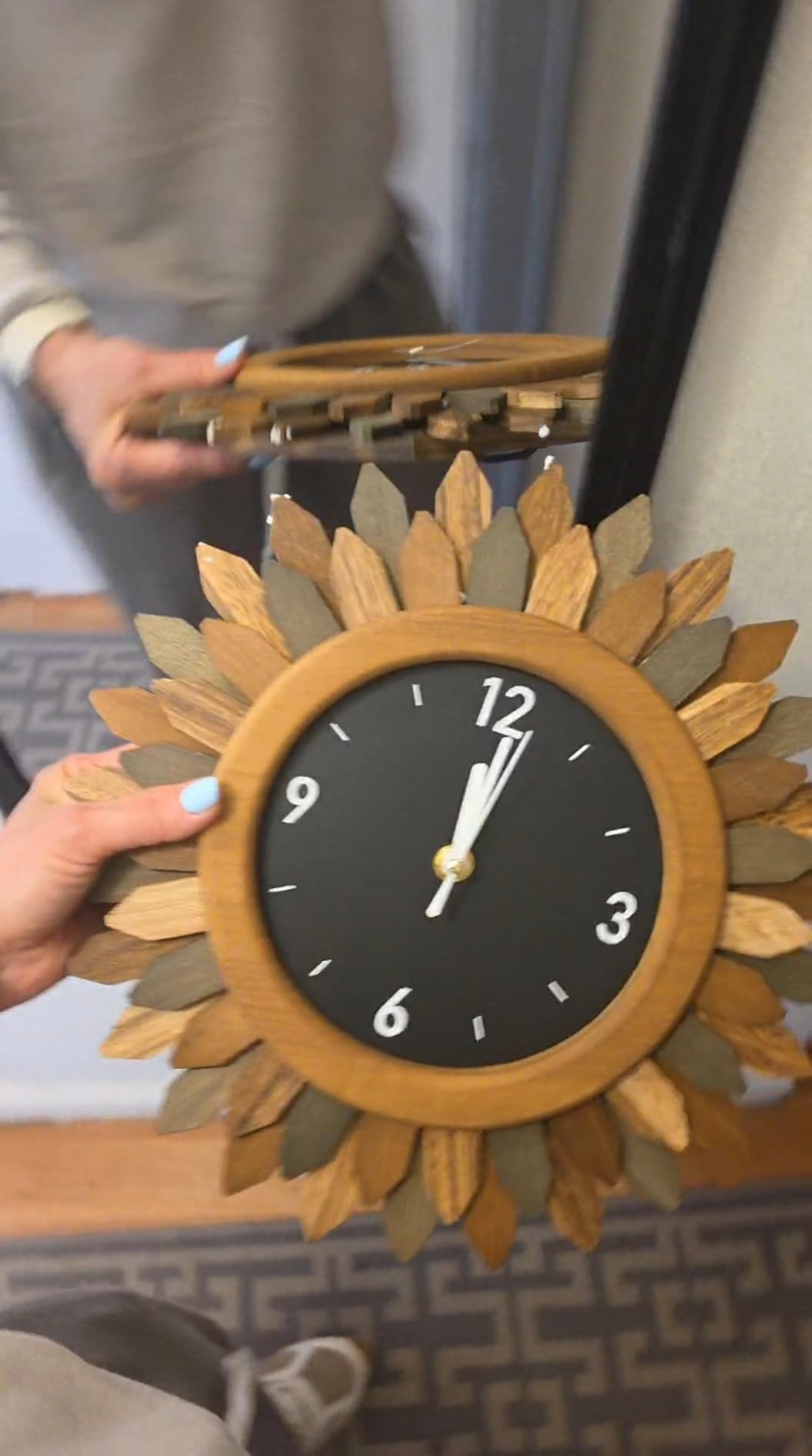 Honiway Wall Clock Battery Operated 12 in Rustic Wood Boho Sunburst Decorative Wall Clock Silent Non Ticking Farmhouse Small Wall Clocks for Living Room Kitchen Bathroom Bedroom Decor (Tricolor) customer photo 2