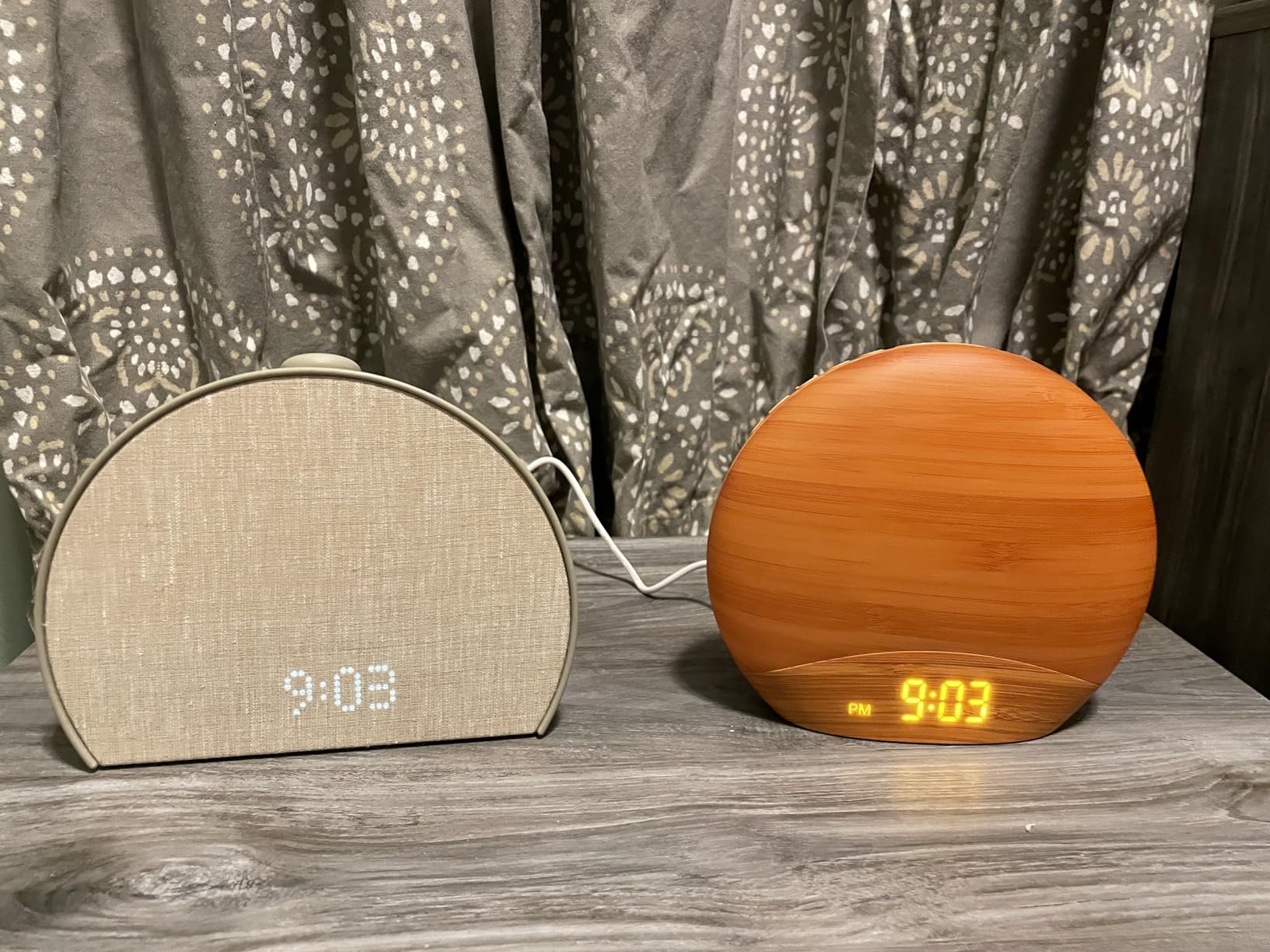 REACHER Wood Grain Sunrise Alarm Clock, Bluetooth Speaker, FM Radio & Light | Gradual Wake Up Light, Digital Dimmable Clock, Reading Lamps, Colorful Night Lights, Wooden Clock for Bedroom customer photo 2