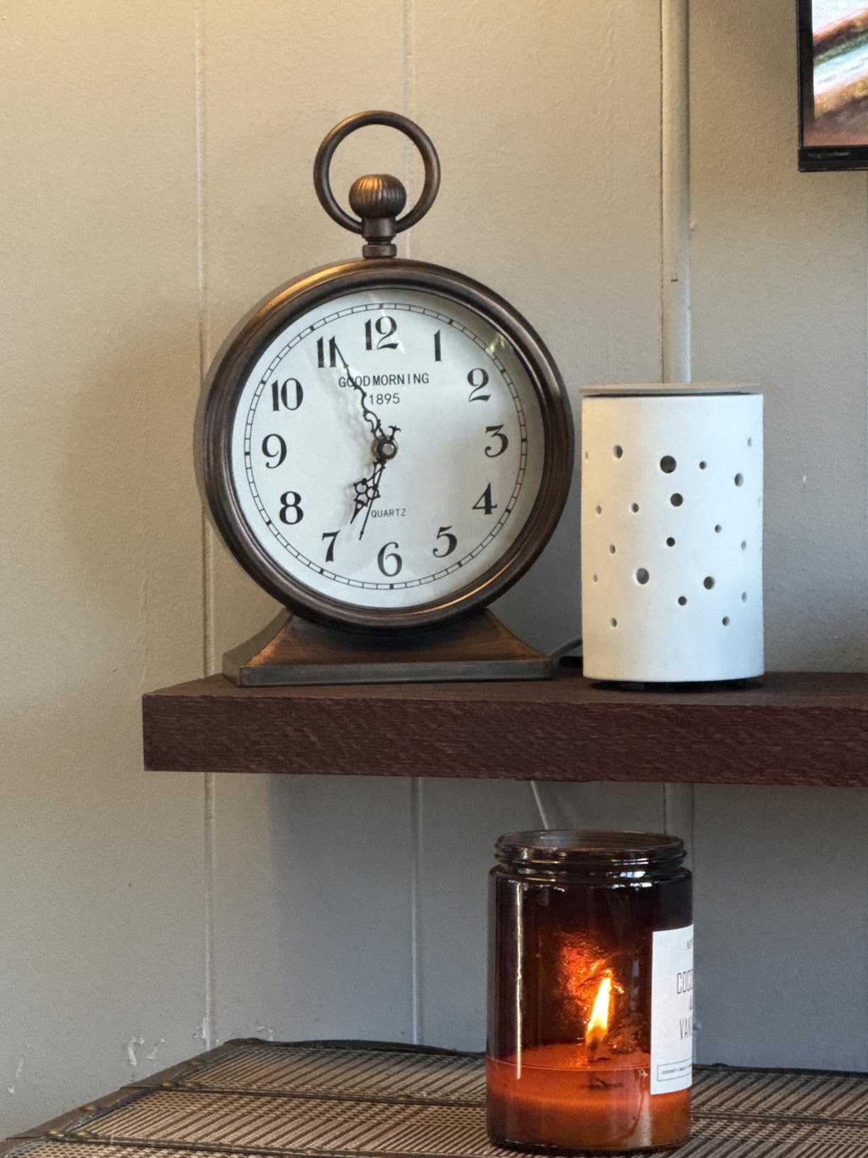 AYRELY 7-Inch Vintage Mantel Clock with Handle, Antique Metal Desk Clocks Battery Operated, Retro Table Clock for Bedroom Living Room Shelf Farmhouse Fireplace Decor customer photo 2