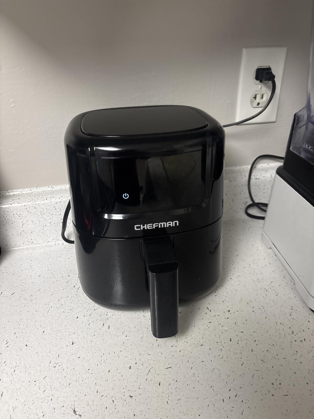 CHEFMAN 2 Qt Mini Air Fryer – Digital Space-Saving Compact Air Fryer with Nonstick and Dishwasher Safe Basket, Quick & Easy Meals in Minutes, Features Digital Timer and Shake Reminder – Black customer photo 2