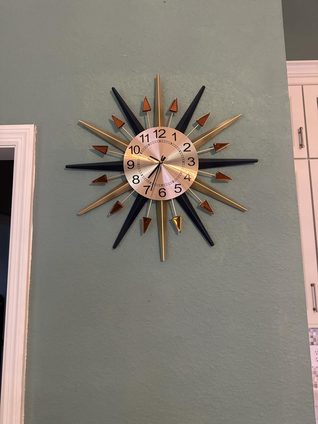 Starburst Large Wall Clock, Mid Century Decorative Wall Clock | Modern Silent Clock Battery Operated for Living Room/Kitchen/Entryway/Bedroom/Office/Dining Room Metal Wall Decor customer photo 1